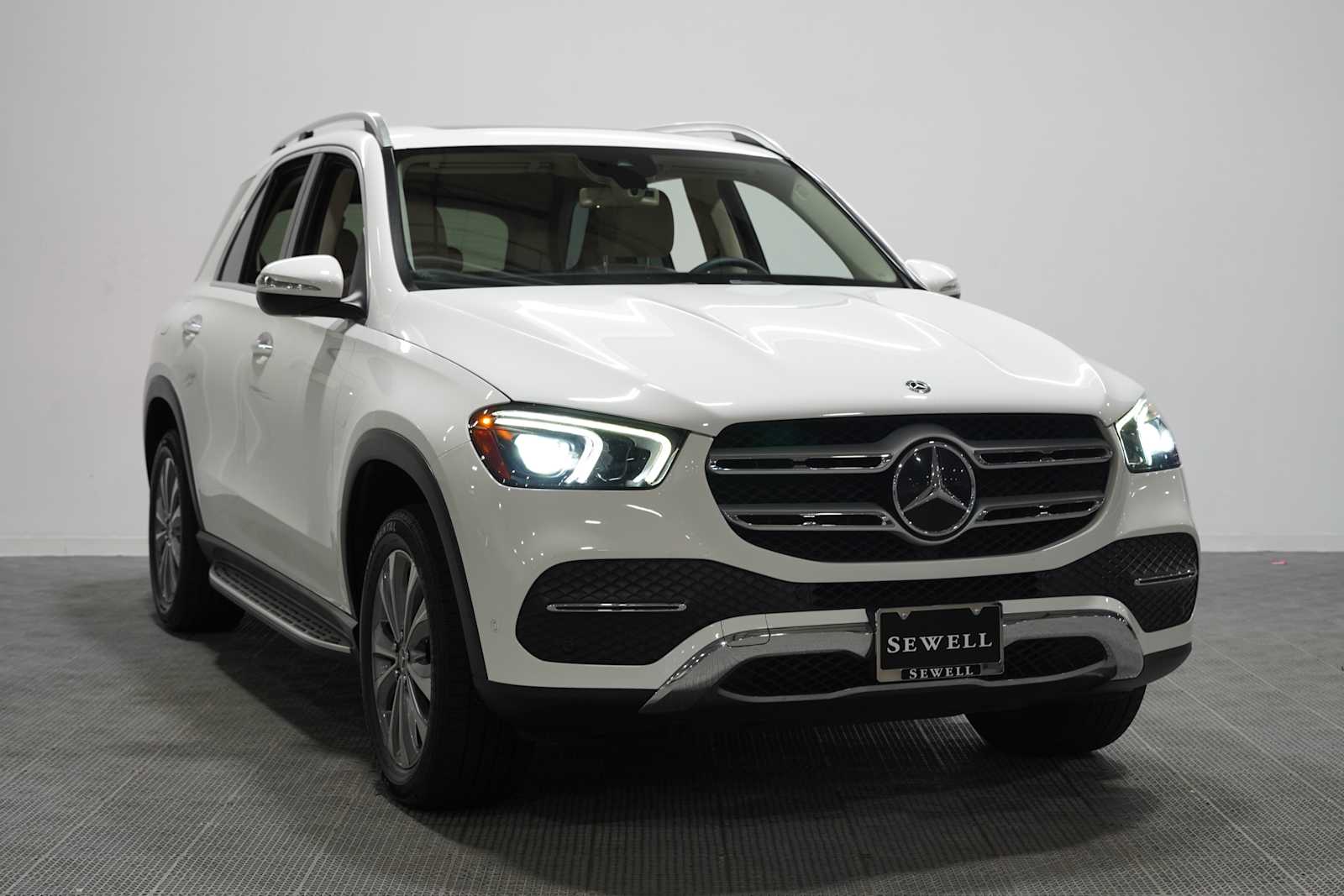 Used 2020 Polar White Mercedes-Benz GLE 350 image 3