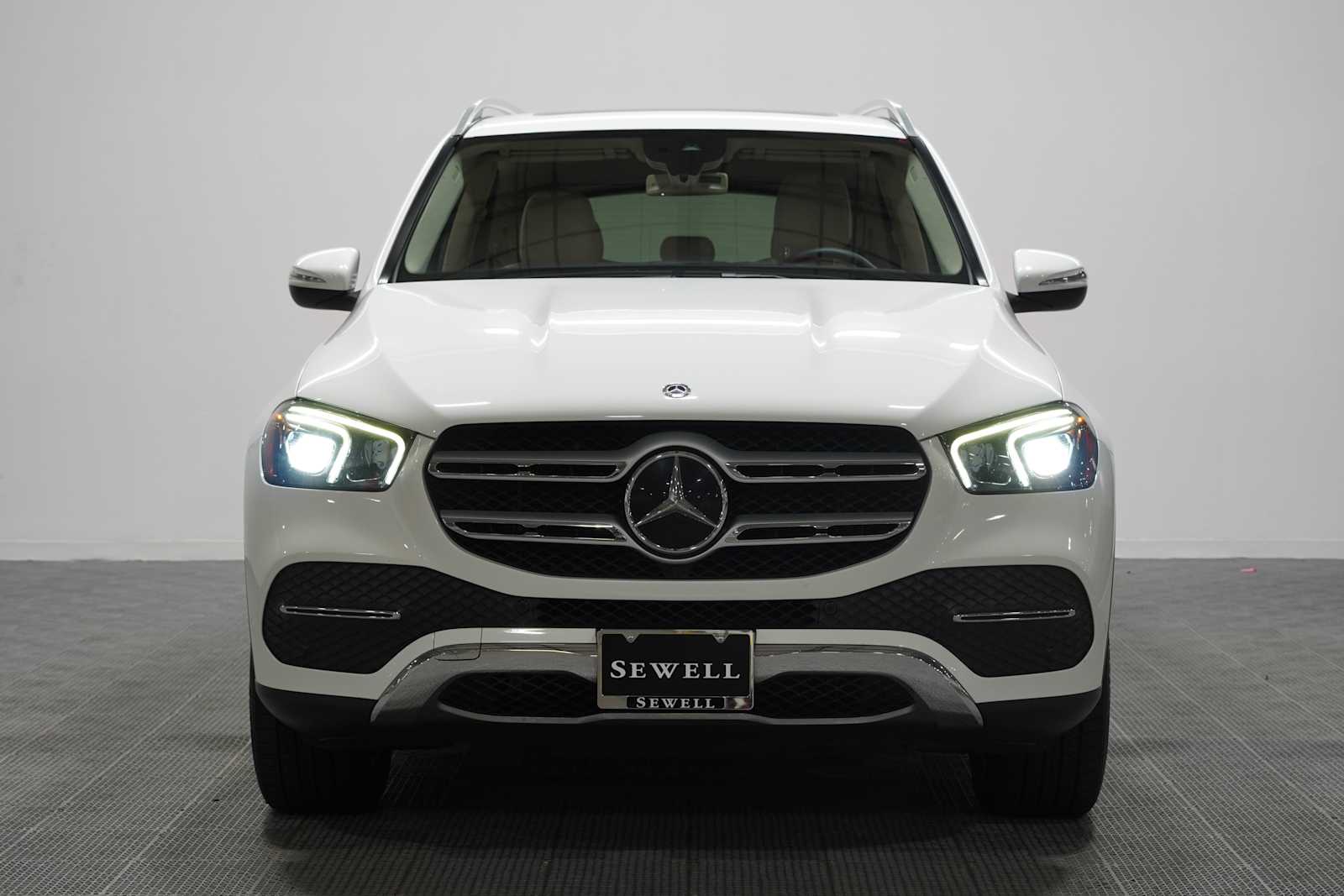 Used 2020 Polar White Mercedes-Benz GLE 350 image 2