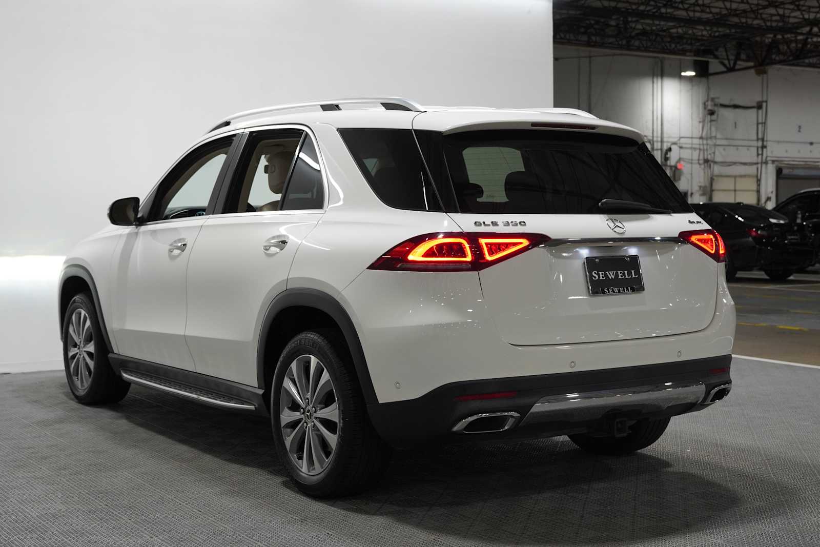Used 2020 Polar White Mercedes-Benz GLE 350 image 9
