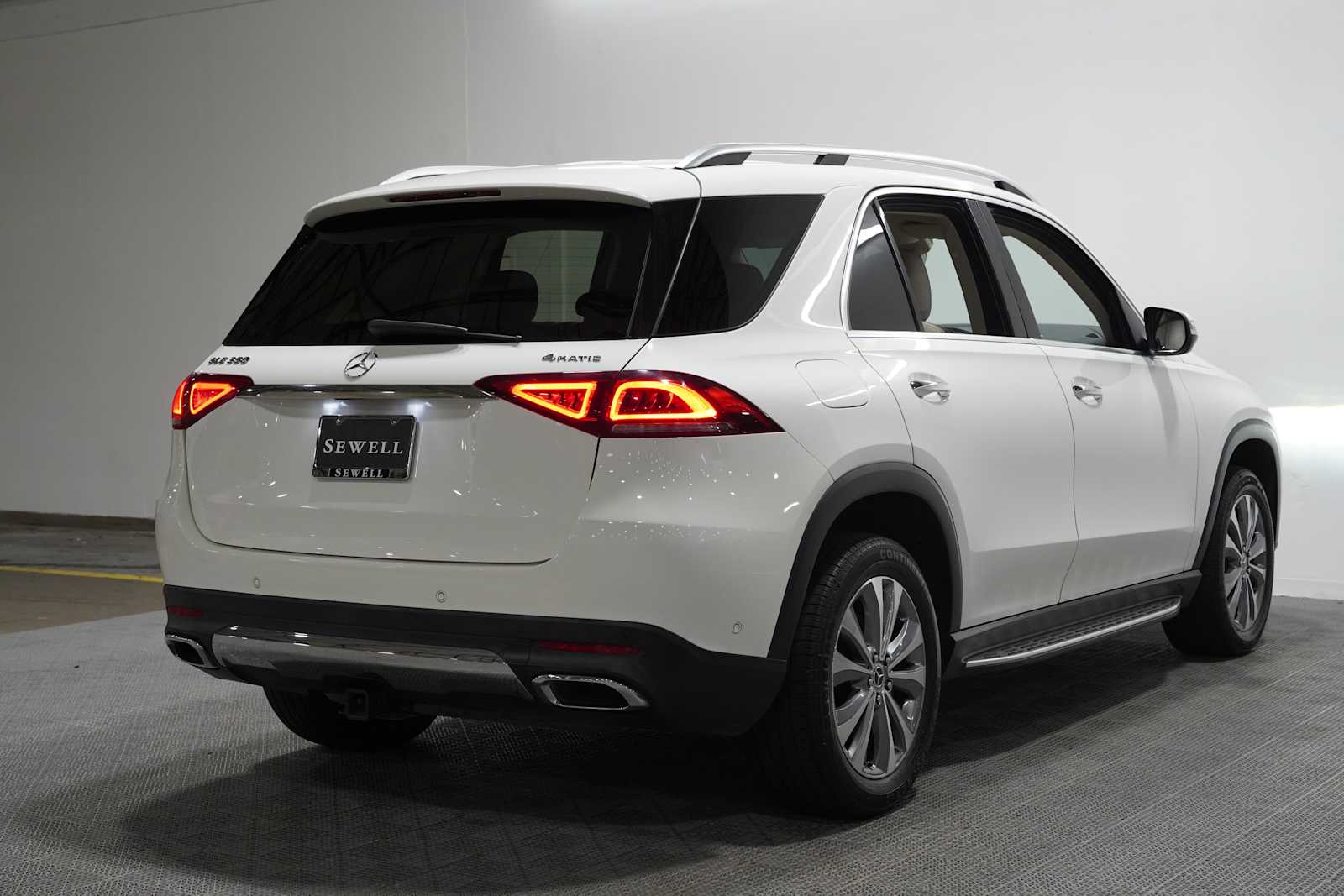 Used 2020 Polar White Mercedes-Benz GLE 350 image 4