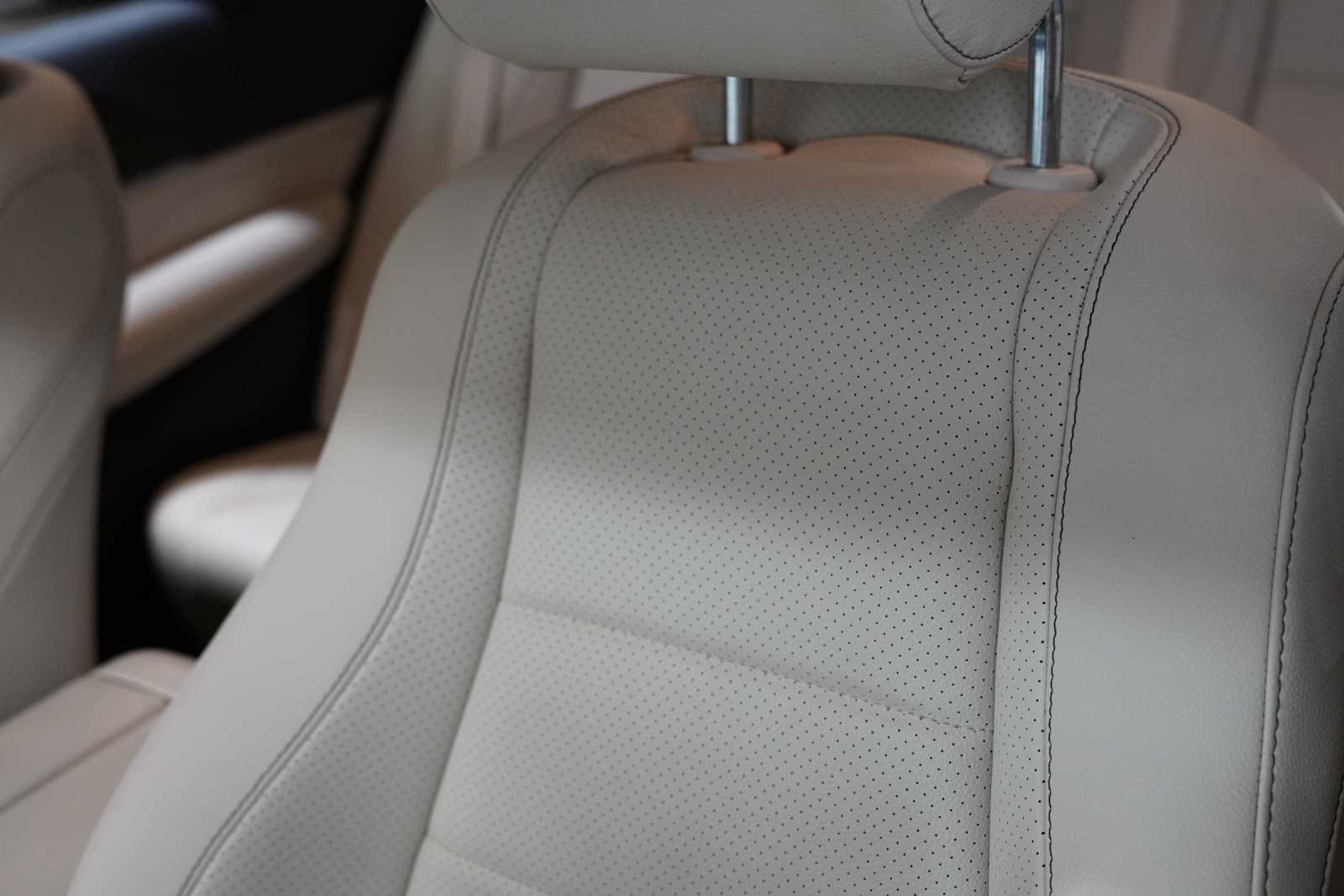 Used 2020 Polar White Mercedes-Benz GLE 350 image 12