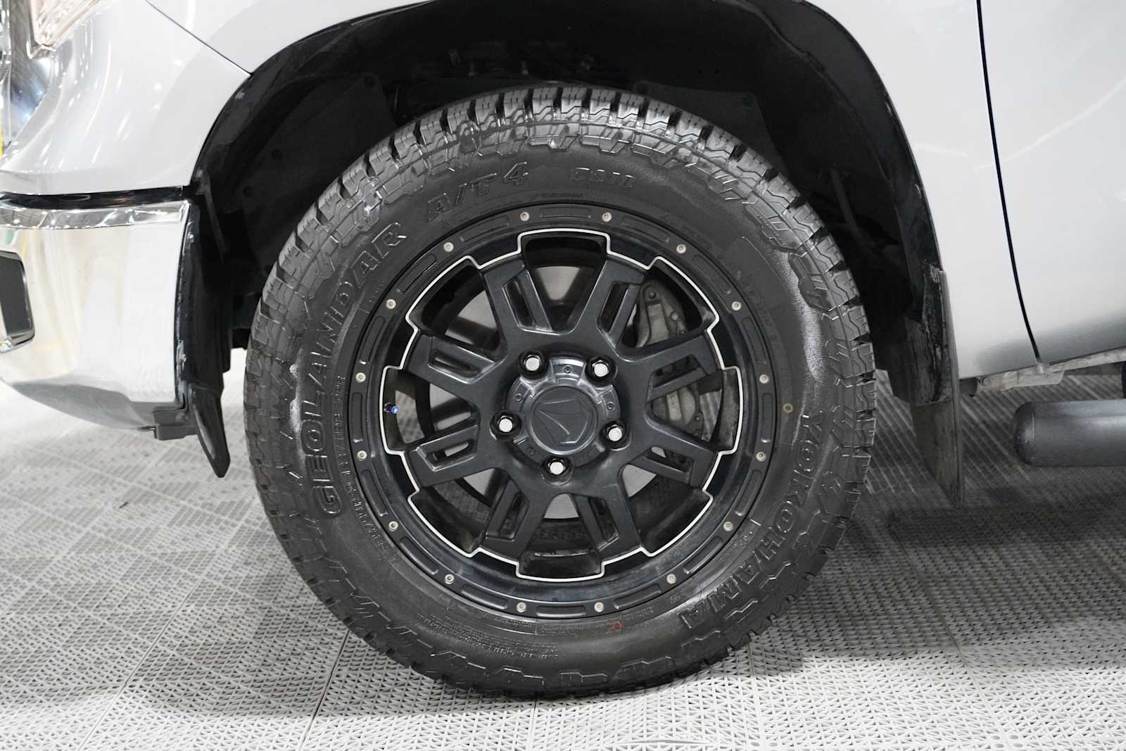 Used 2016 Silver Sky Metallic Toyota SR5 image 8