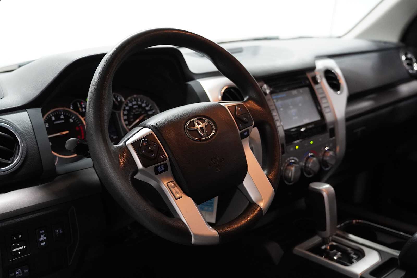 Used 2016 Silver Sky Metallic Toyota SR5 image 12