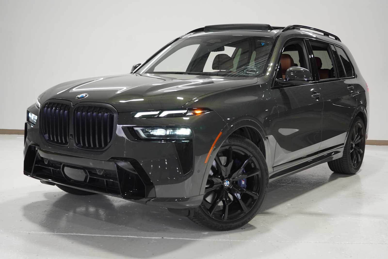 2024 BMW X7 40i's photo