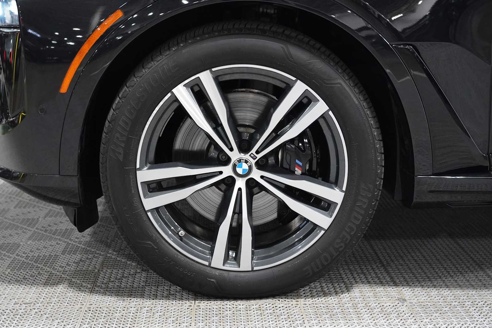 Used 2023 Black Sapphire Metallic BMW xDrive40i image 8