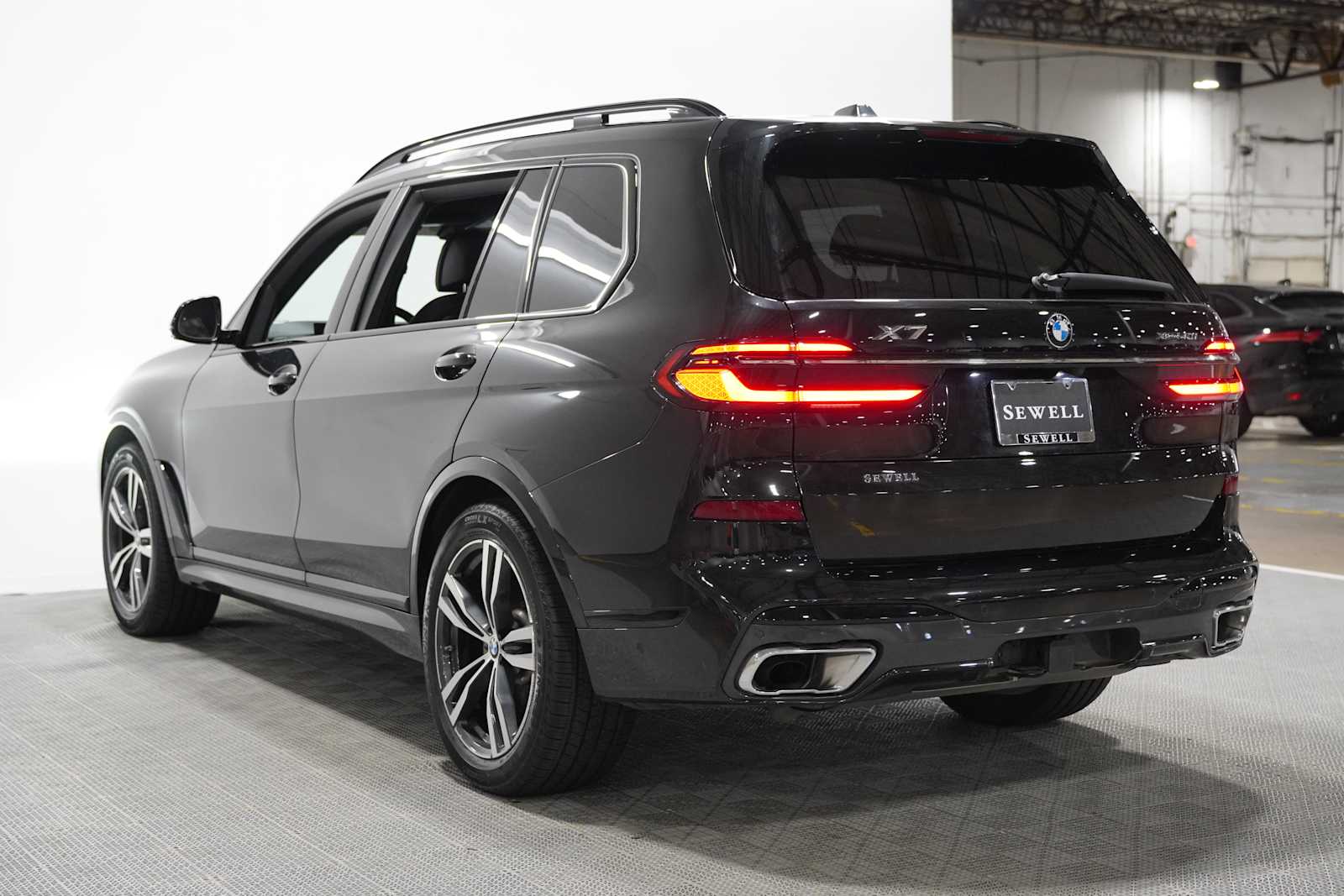 Certified Used 2025 Black Sapphire Metallic BMW xDrive40i image 6