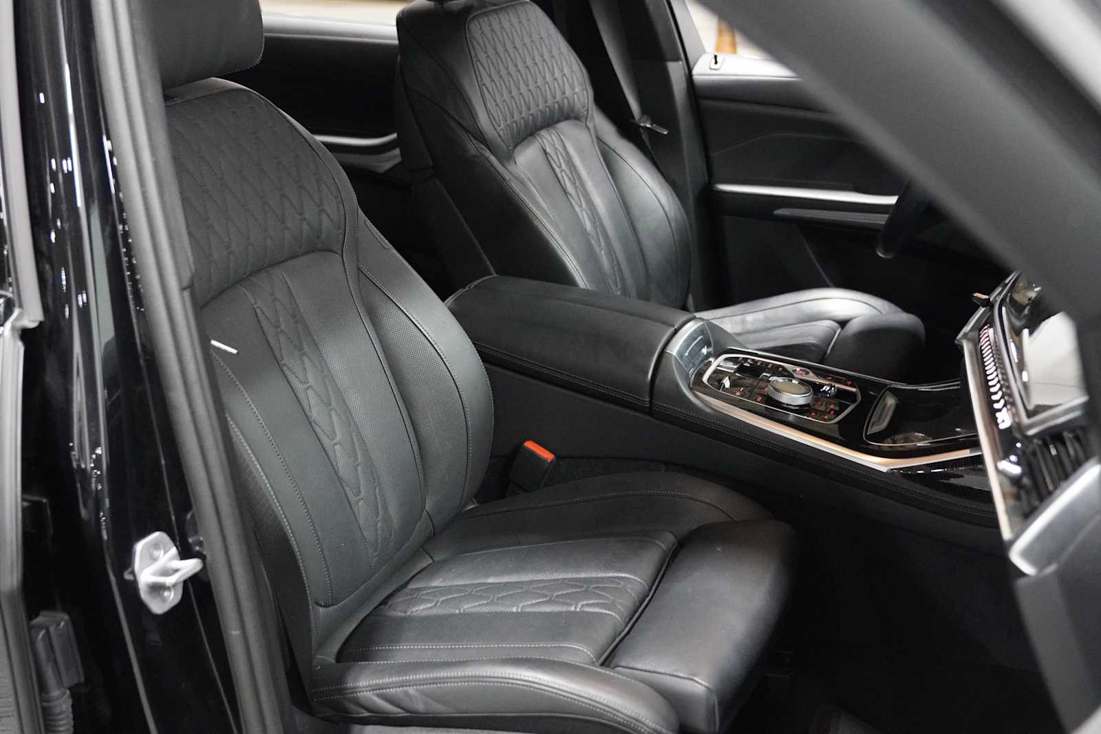 Certified Used 2025 Black Sapphire Metallic BMW xDrive40i image 11