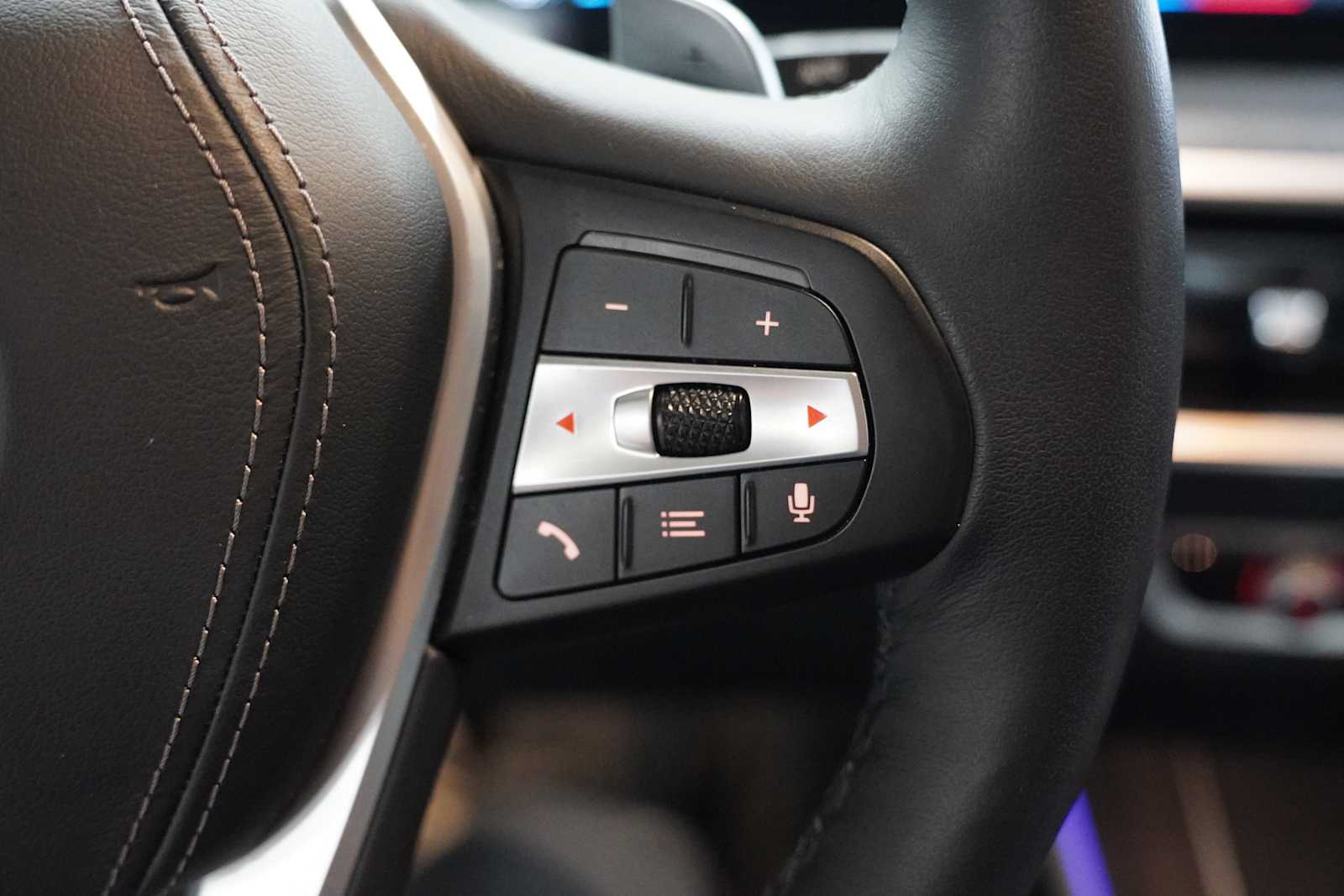 Used 2024 Skyscraper Grey Metallic BMW xDrive40i image 21