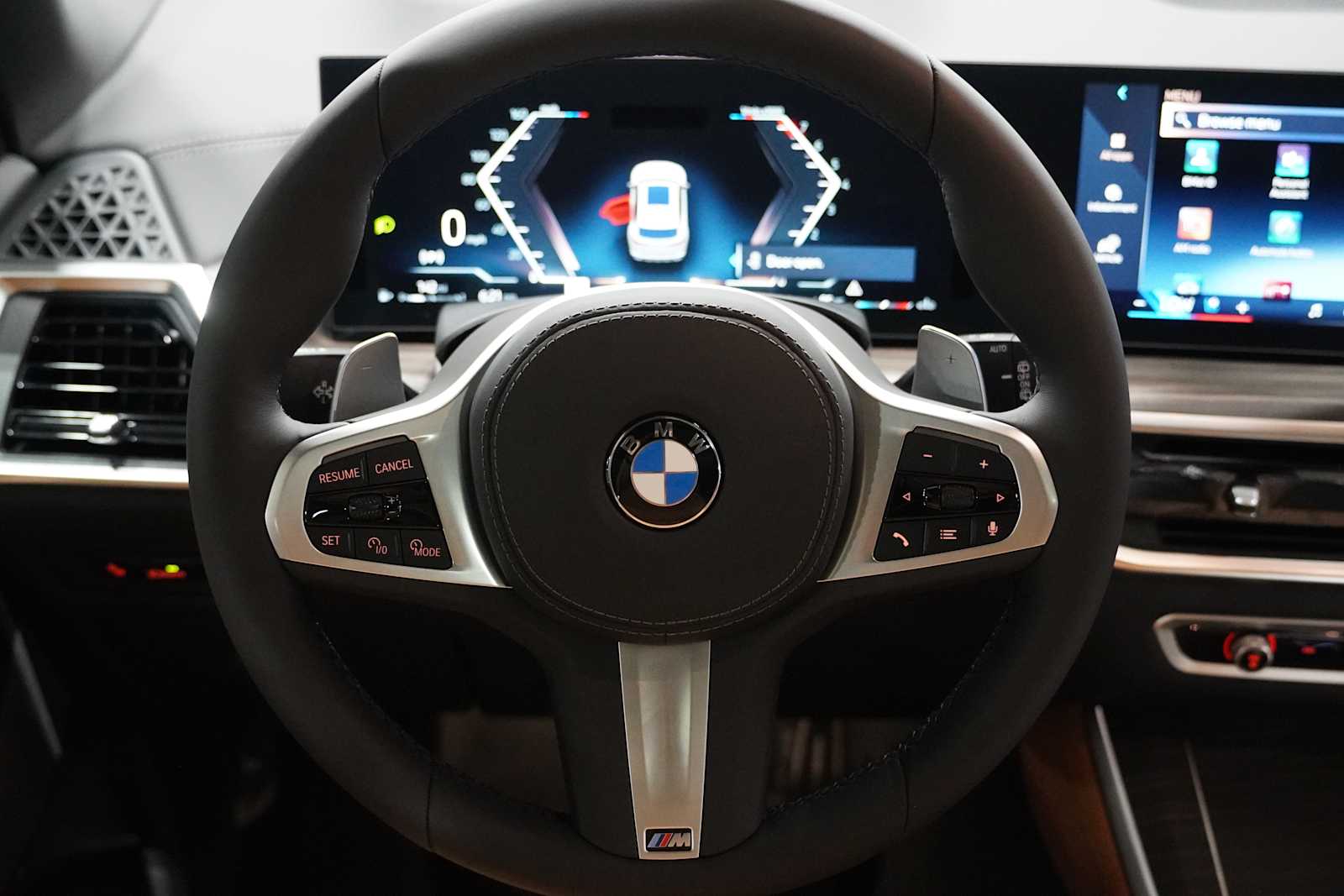 New 2026 Mineral White Metallic BMW xDrive40i image 13
