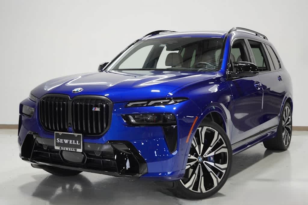 2024 BMW X7 M60i's photo
