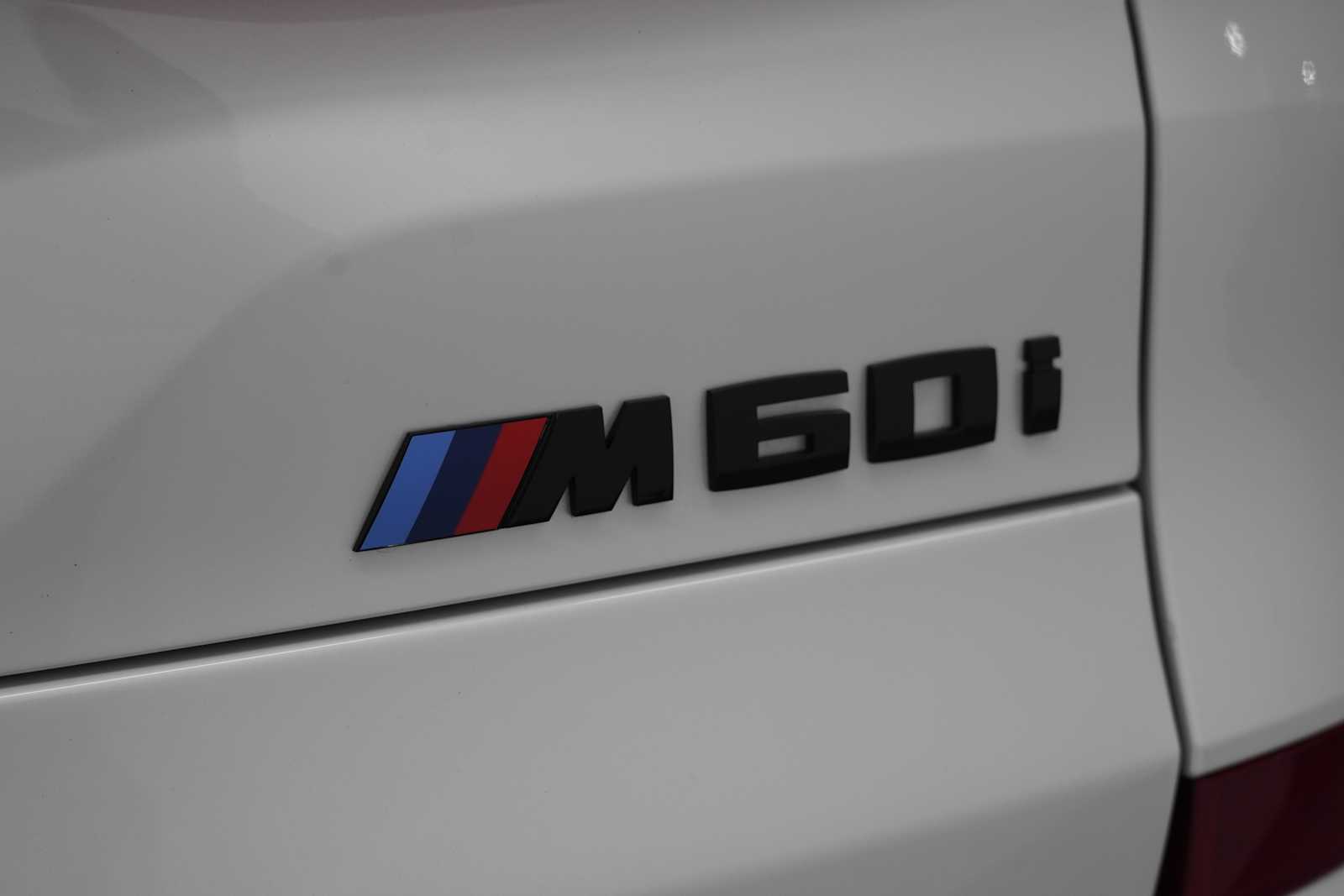Used 2026 Mineral White Metallic BMW M60i image 10