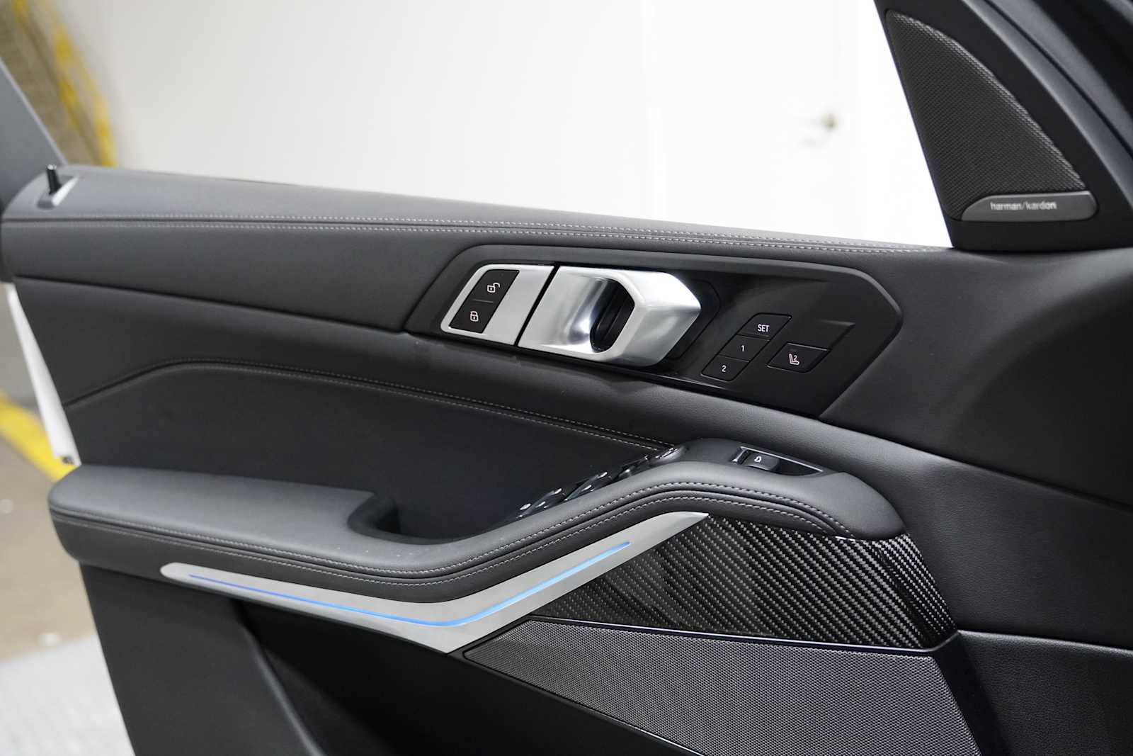 Used 2026 Mineral White Metallic BMW M60i image 15