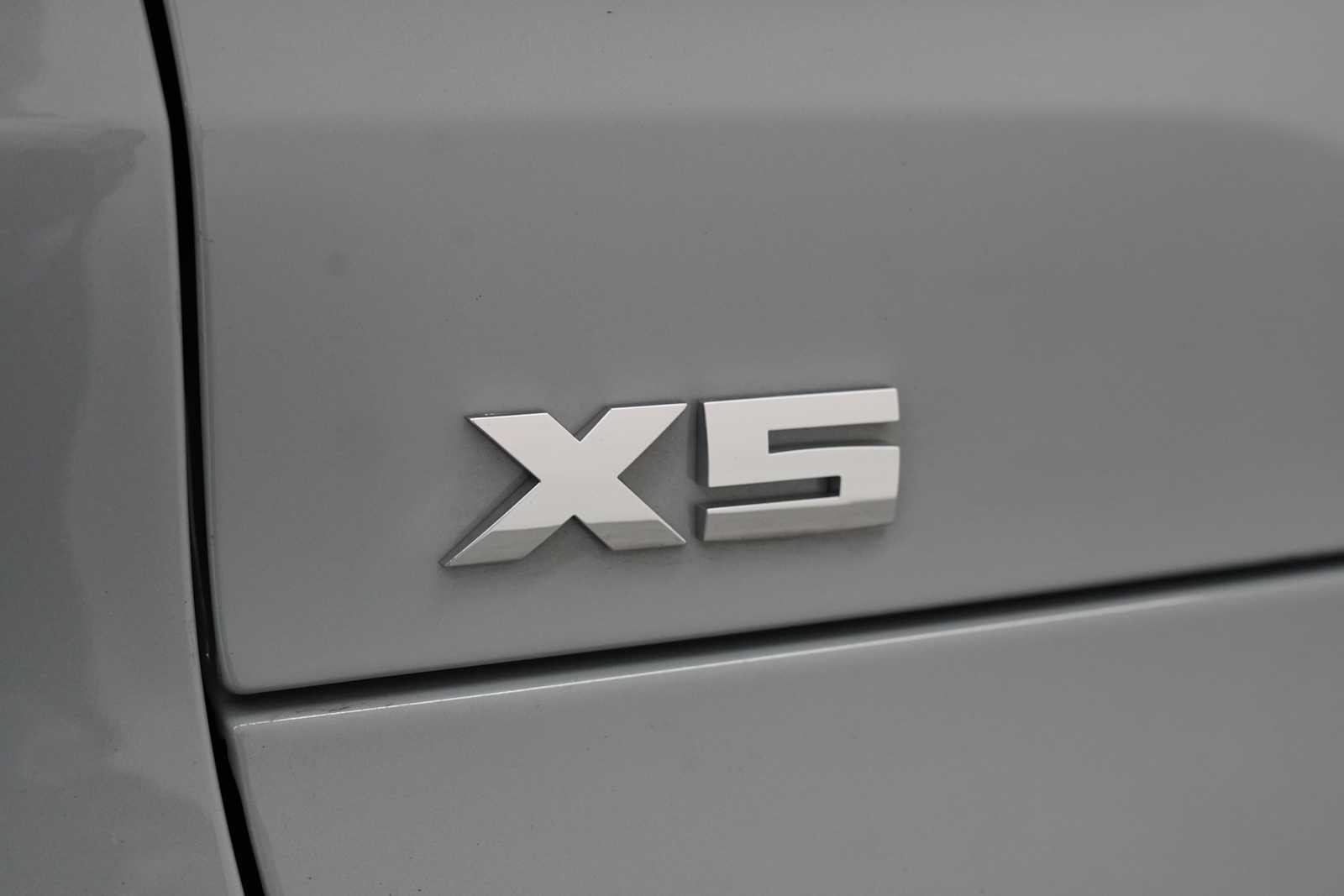 Certified Used 2024 Brooklyn Grey Metallic BMW M60i image 9