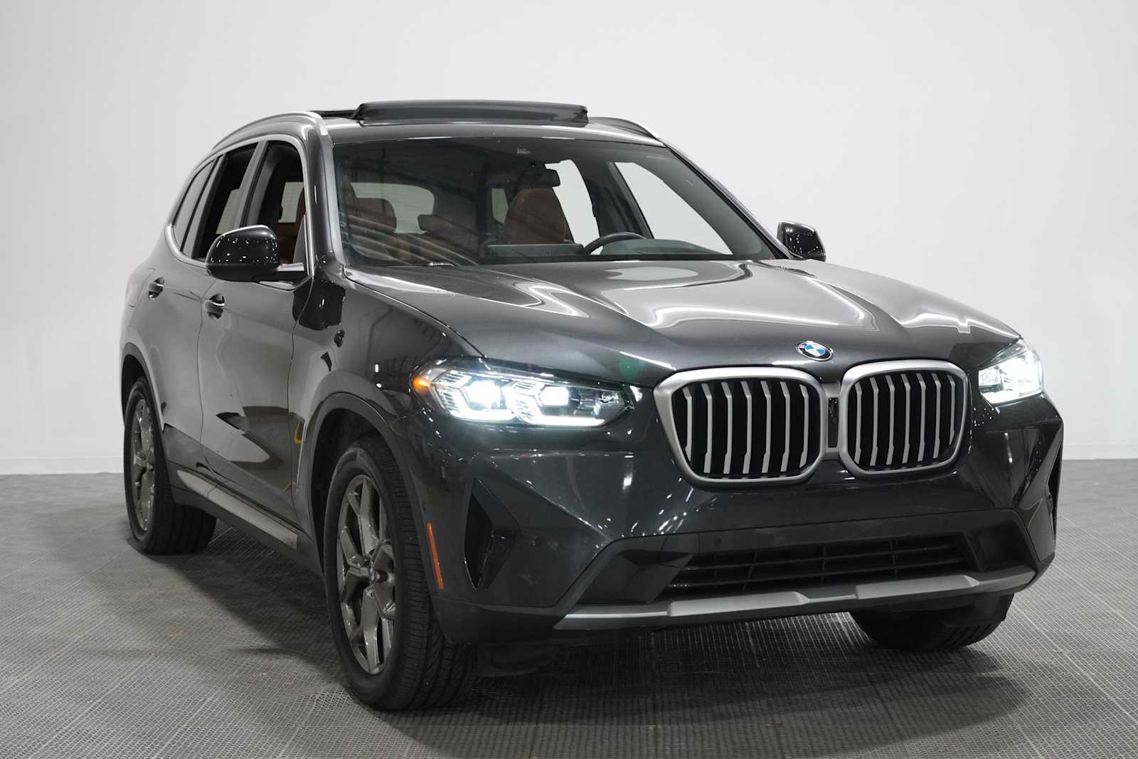 Certified Used 2024 Dark Graphite Metallic BMW sDrive30i image 3