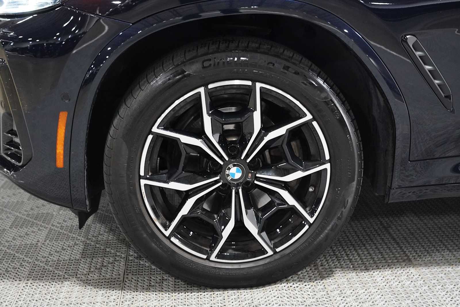 Used 2023 Carbon Black Metallic BMW xDrive30i image 8