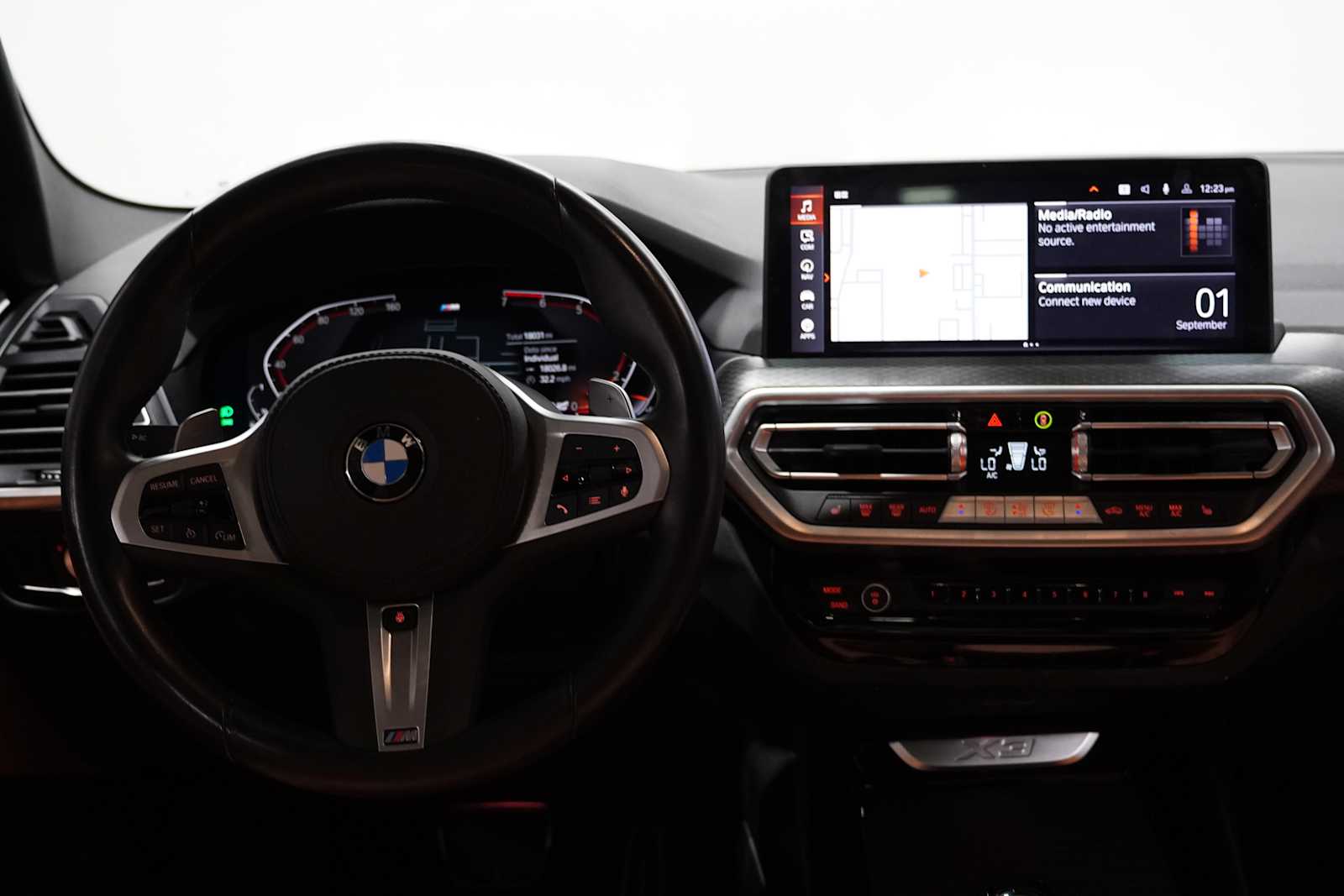 Used 2023 Carbon Black Metallic BMW xDrive30i image 24