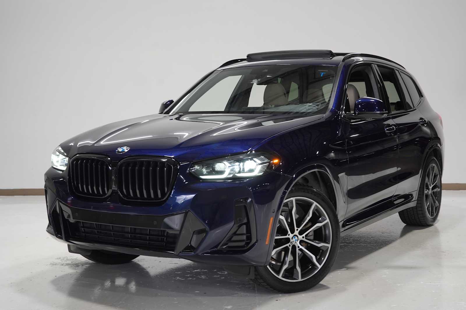 2023 BMW X3 30i's photo