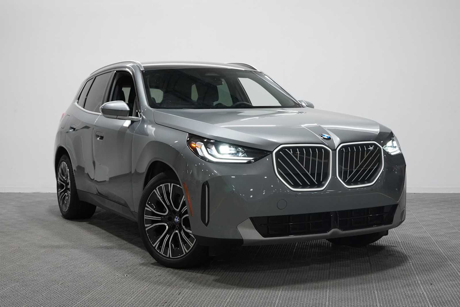 Certified Used 2026 Skyscraper Grey Metallic BMW 30 xDrive image 3