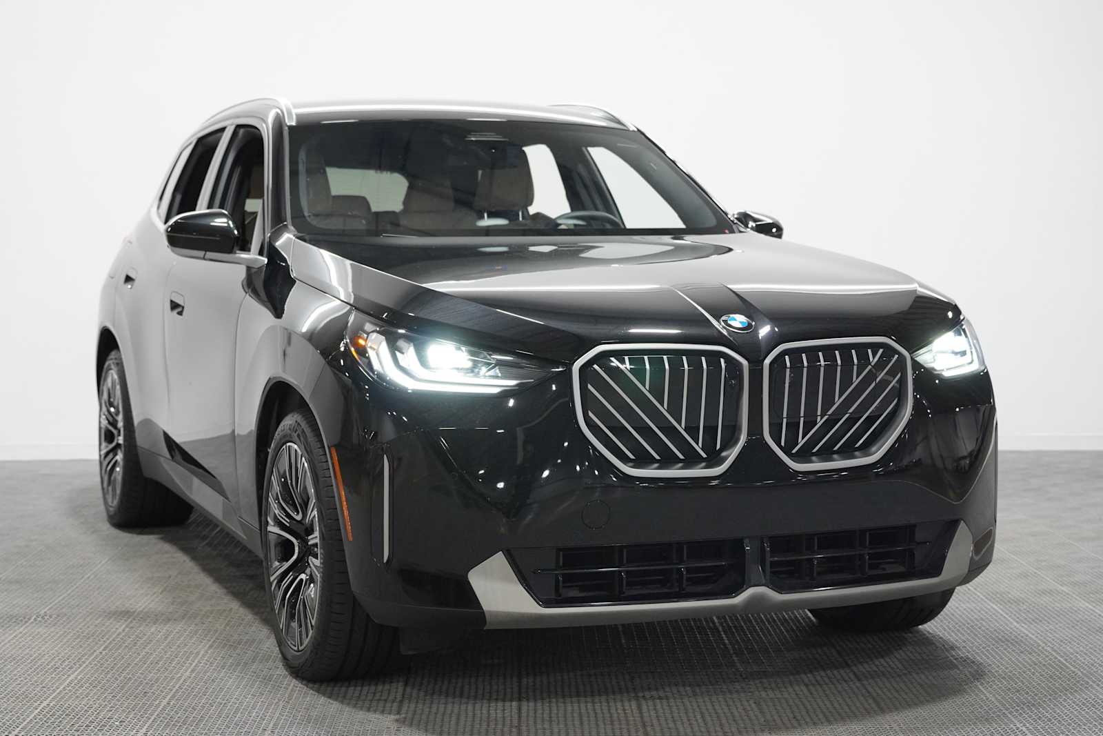 Used 2026 Black Sapphire Metallic BMW 30 xDrive image 3