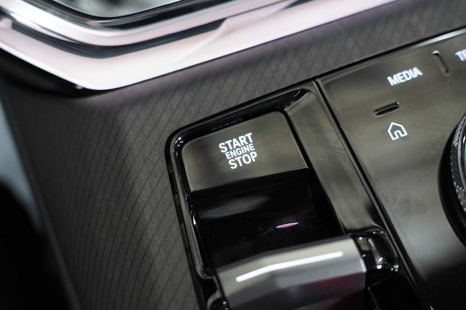 Used 2026 Skyscraper Grey Metallic BMW 30 xDrive image 19