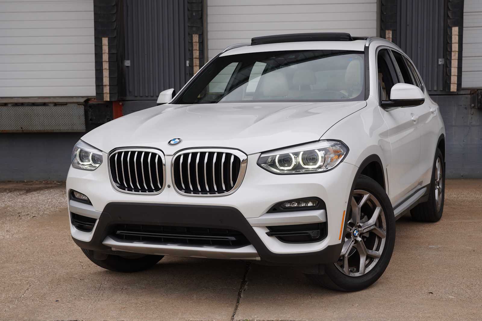 2021 BMW X3 30i's photo