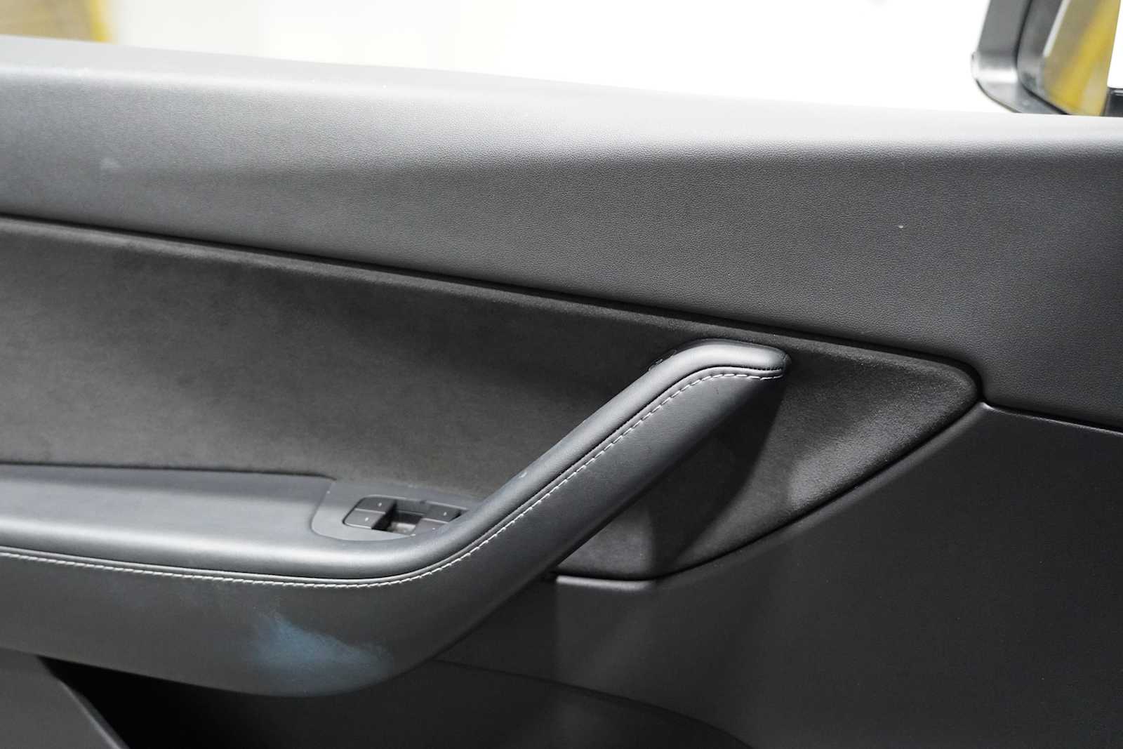 Used 2021 Pearl White Multi-Coat Tesla Long Range image 13