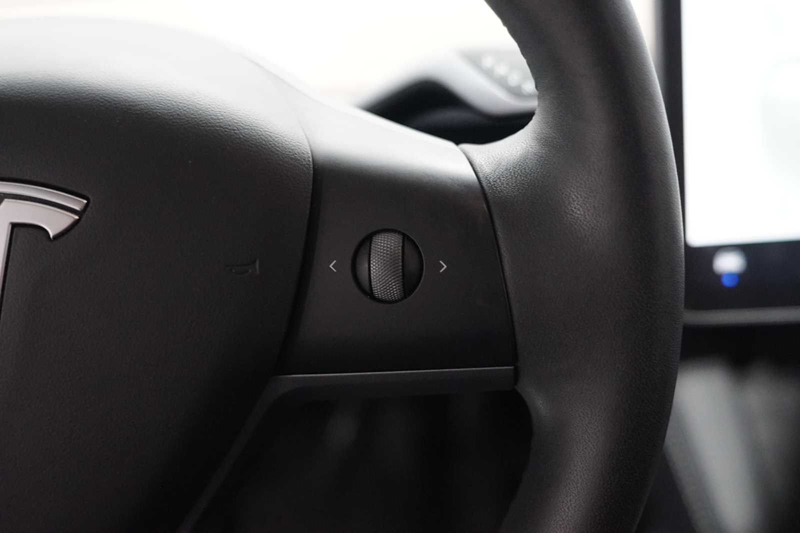 Used 2021 Pearl White Multi-Coat Tesla Long Range image 17