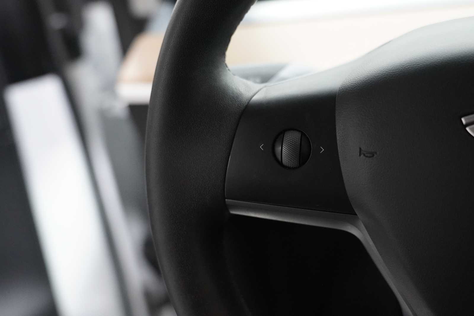 Used 2021 Pearl White Multi-Coat Tesla Long Range image 18