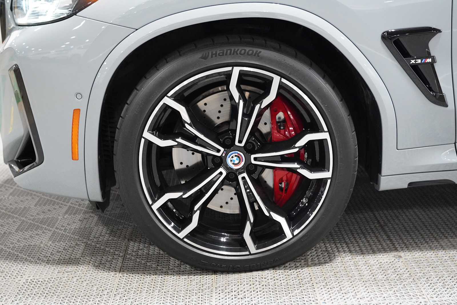 Used 2023 Brooklyn Grey Metallic BMW  image 8