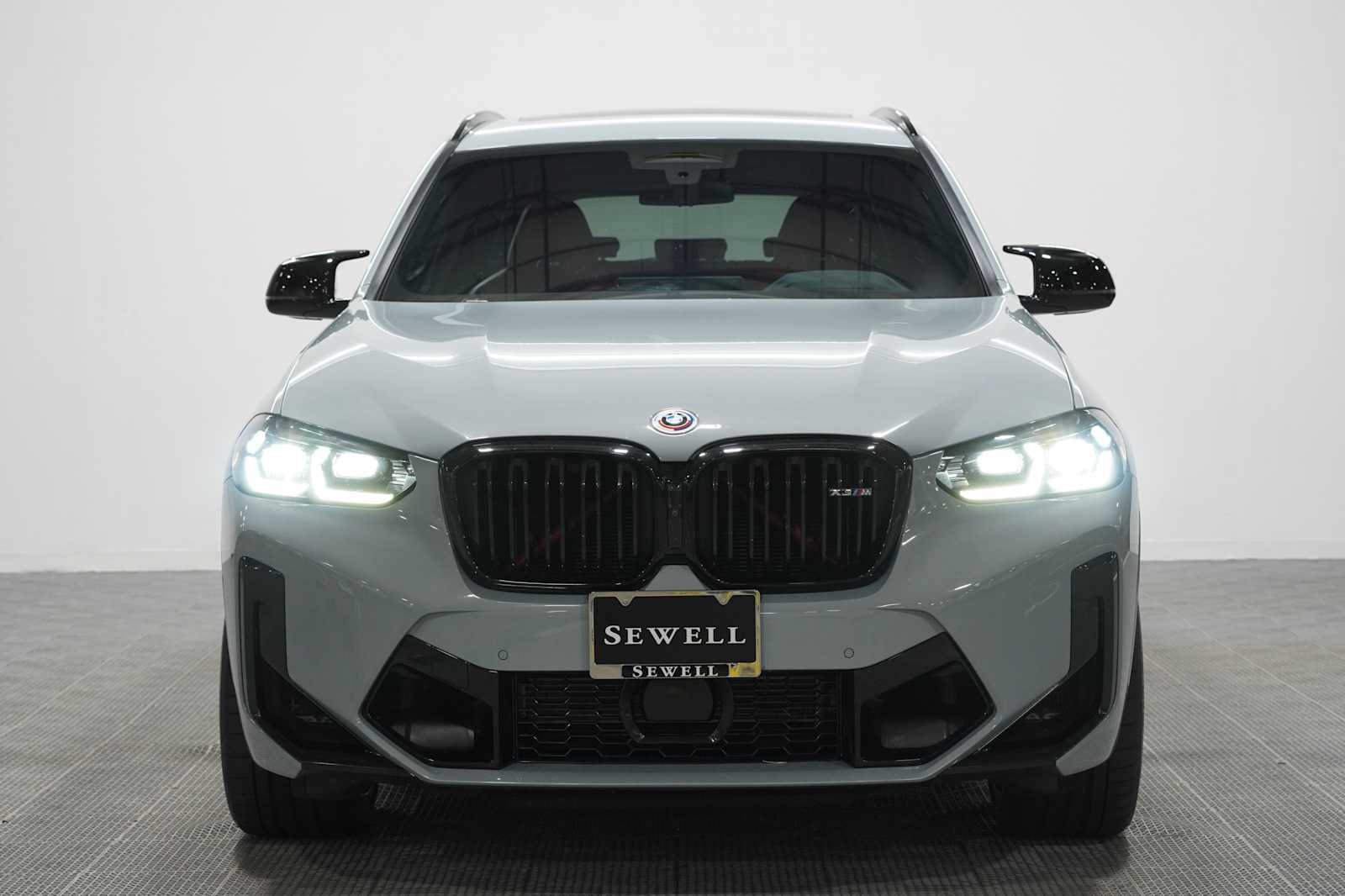 Used 2023 Brooklyn Grey Metallic BMW  image 2