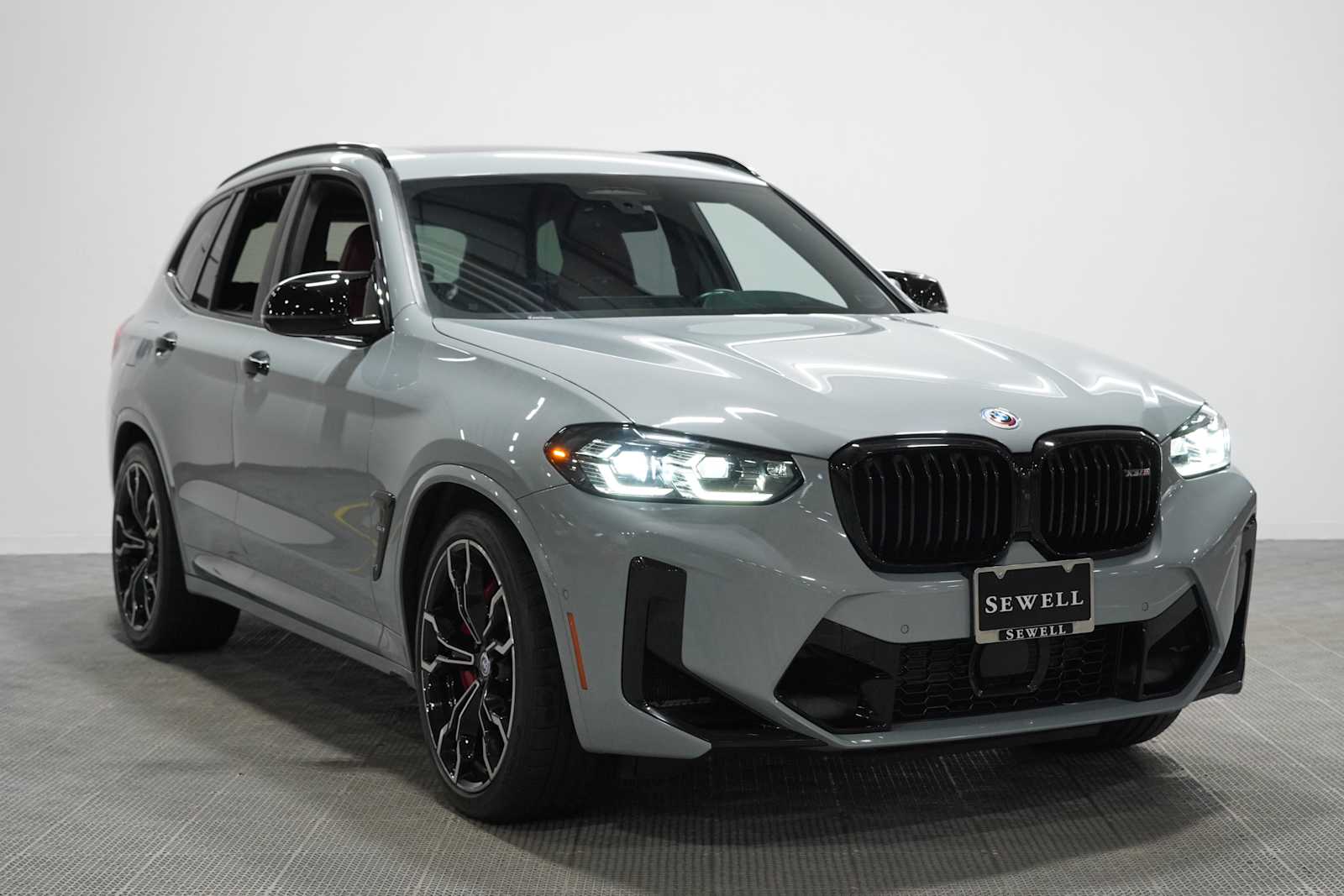 Used 2023 Brooklyn Grey Metallic BMW  image 3