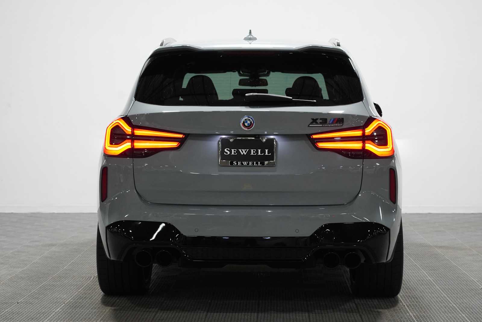 Used 2023 Brooklyn Grey Metallic BMW  image 5