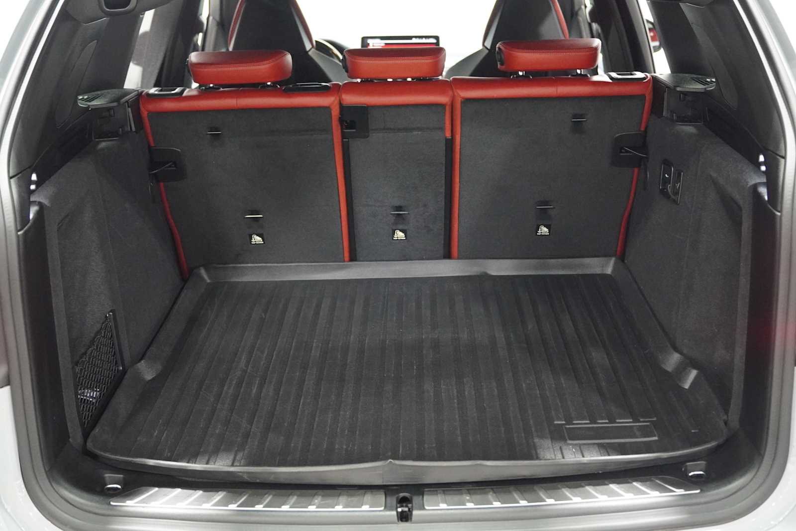 Used 2023 Brooklyn Grey Metallic BMW  image 25