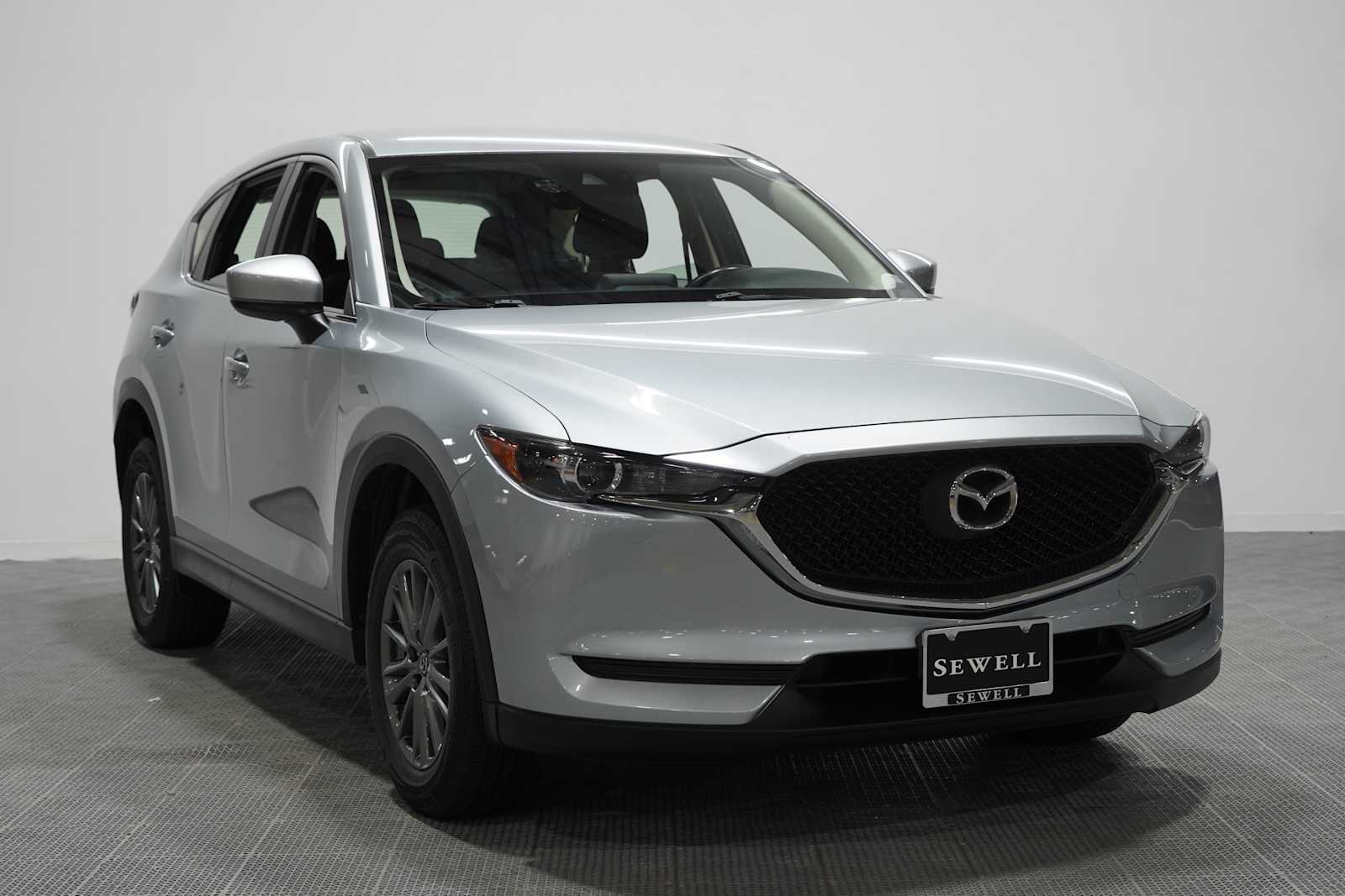 Used 2018 Sonic Silver Metallic Mazda Sport image 4