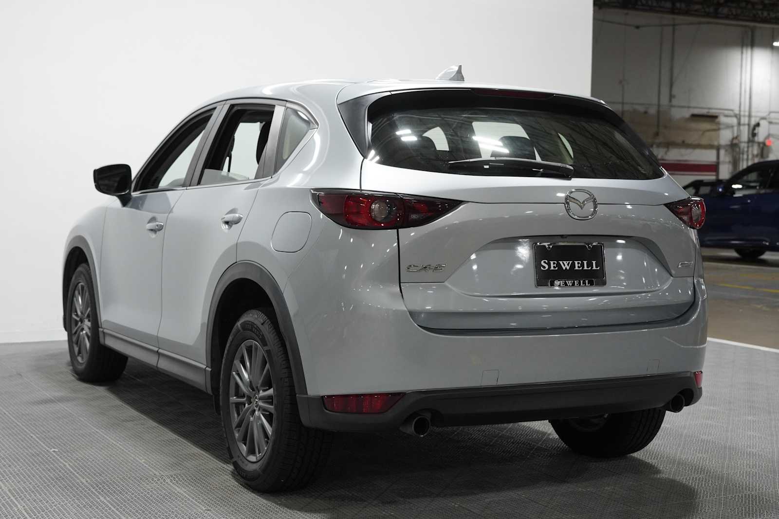Used 2018 Sonic Silver Metallic Mazda Sport image 7
