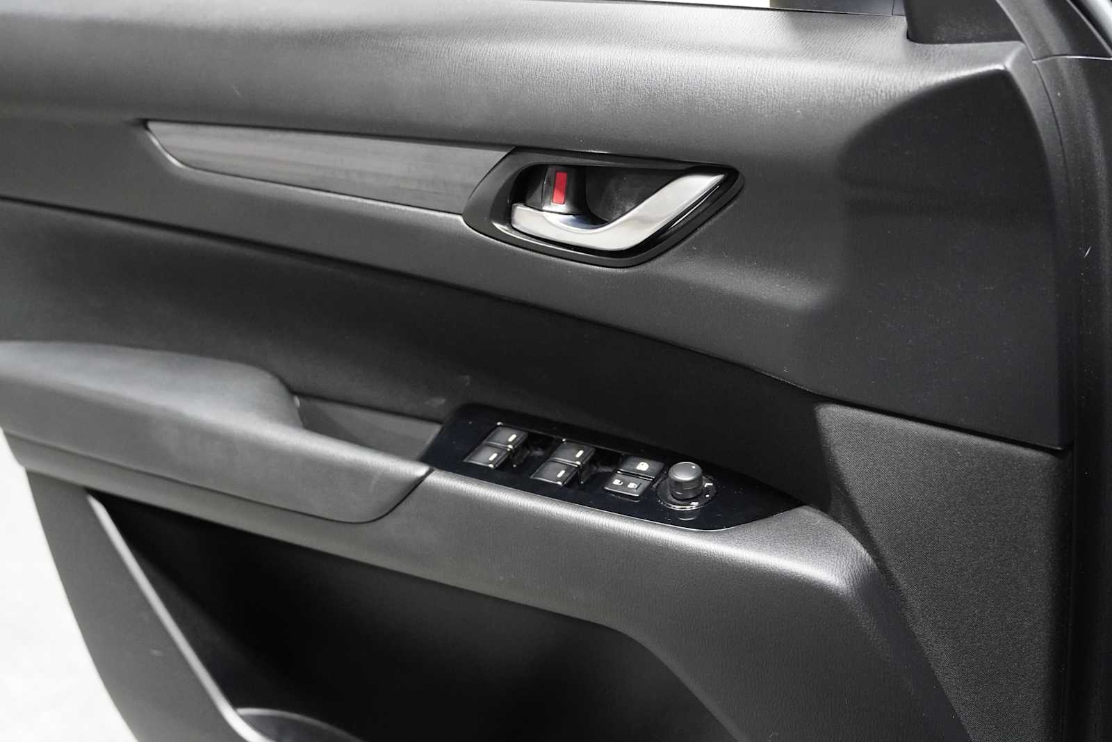 Used 2018 Sonic Silver Metallic Mazda Sport image 14