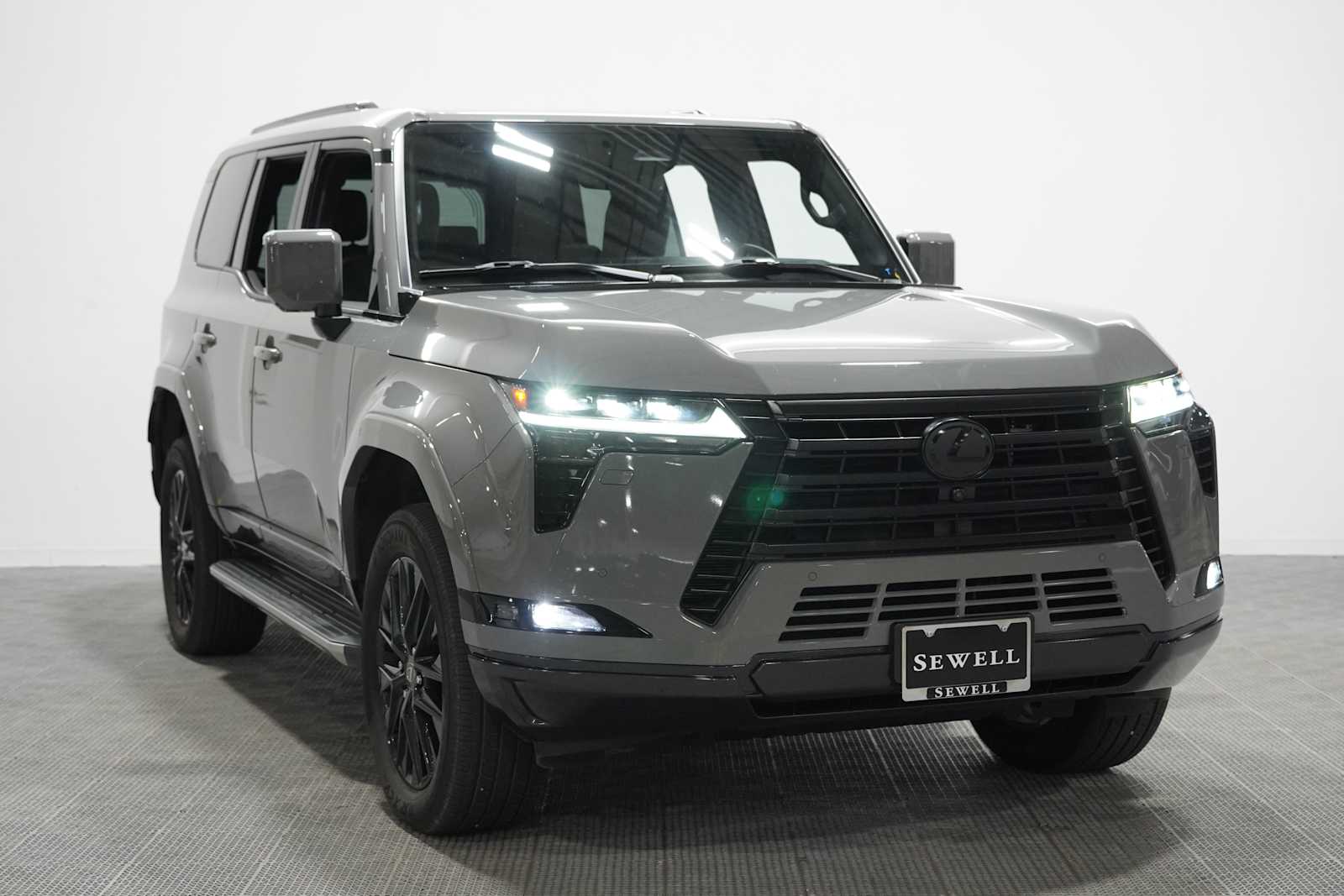 Used 2025 Incognito Lexus Premium+ image 3