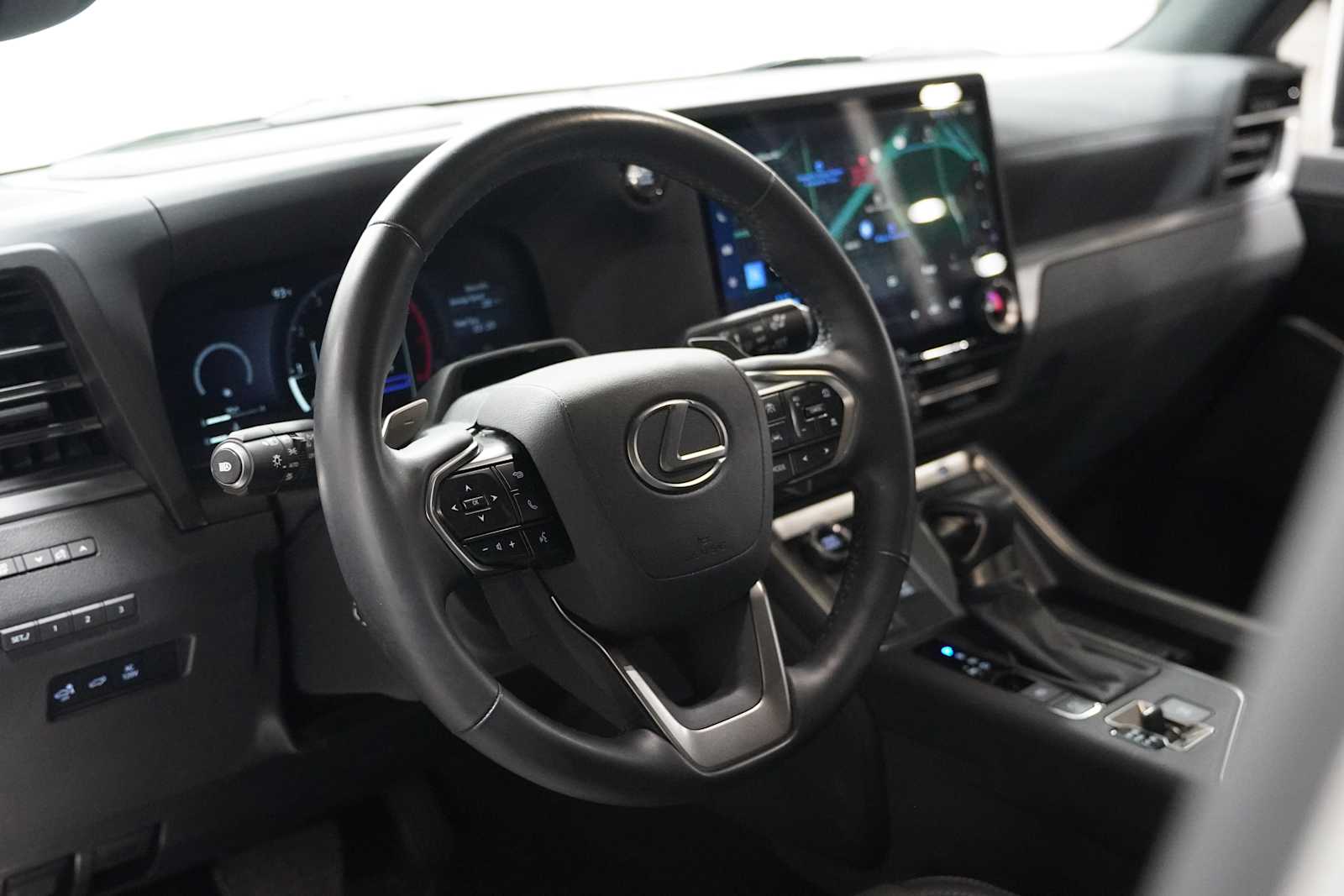 Used 2025 Incognito Lexus Premium+ image 10