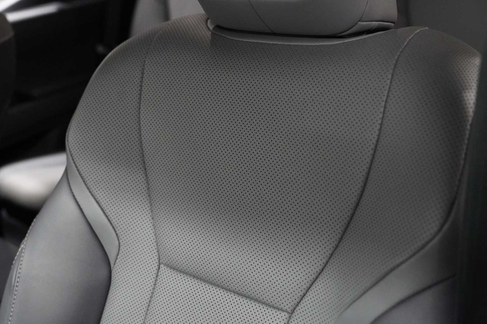 Used 2025 Incognito Lexus Premium+ image 12