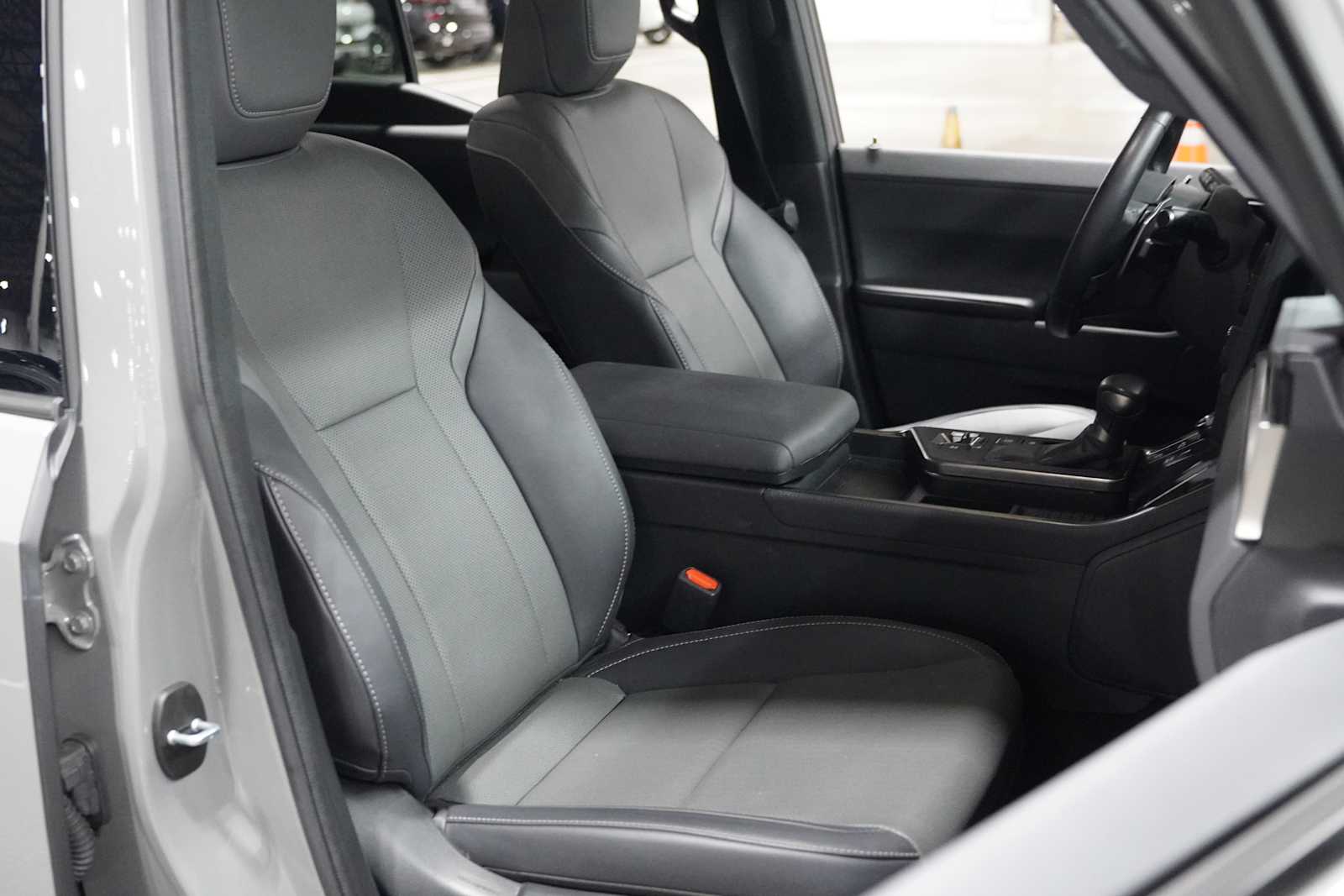 Used 2025 Incognito Lexus Premium+ image 11