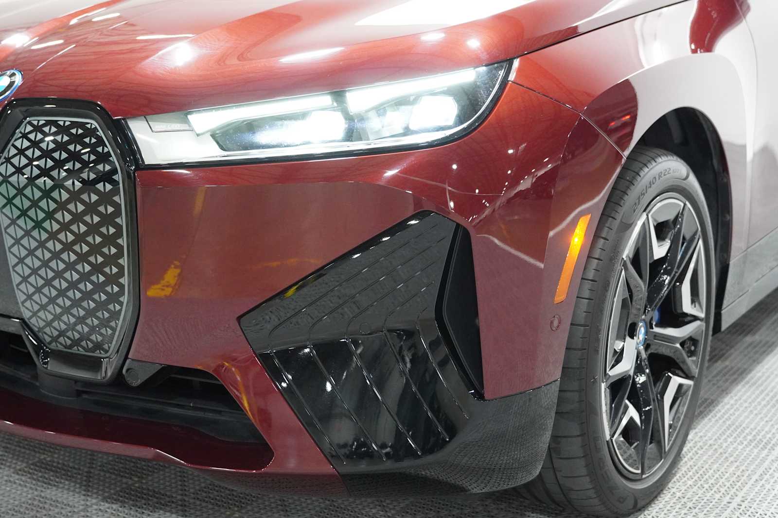 Certified Used 2024 Aventurin Red Metallic BMW xDrive50 image 8
