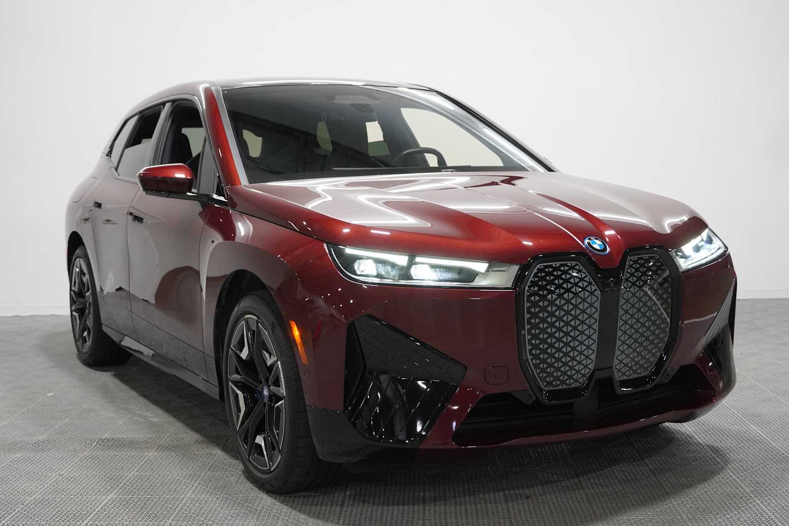 Certified Used 2024 Aventurin Red Metallic BMW xDrive50 image 3