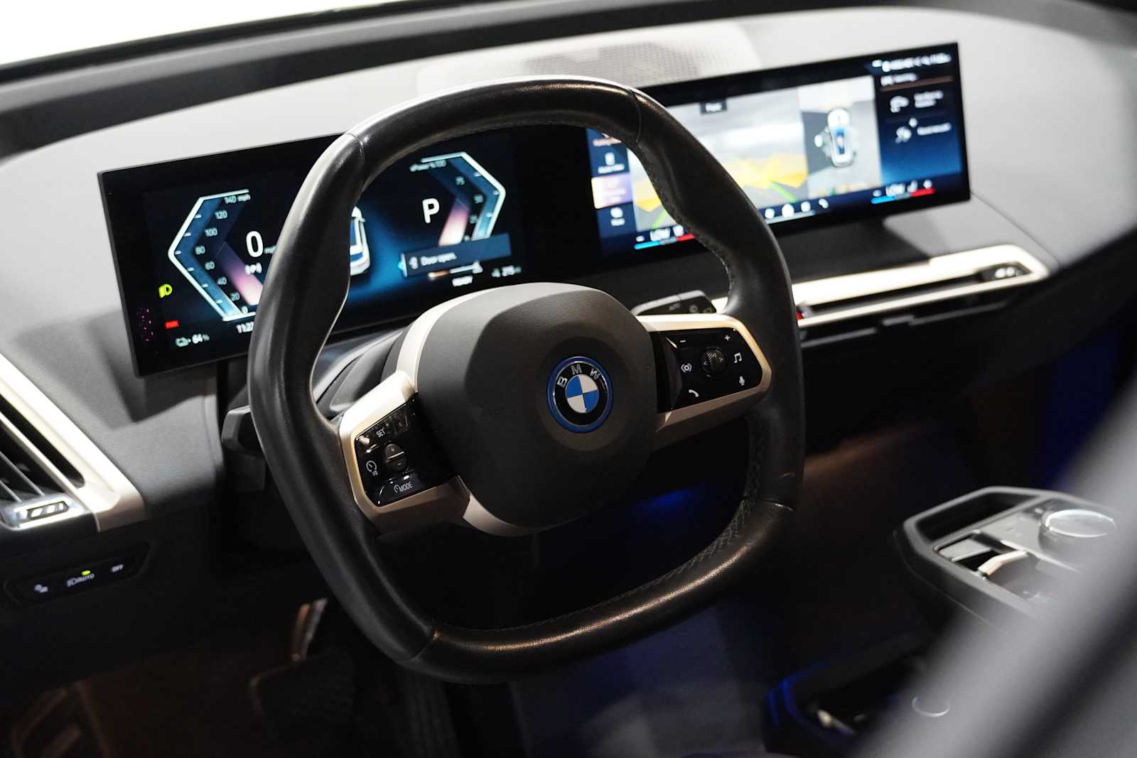Used 2024 Alpine White BMW xDrive50 image 9