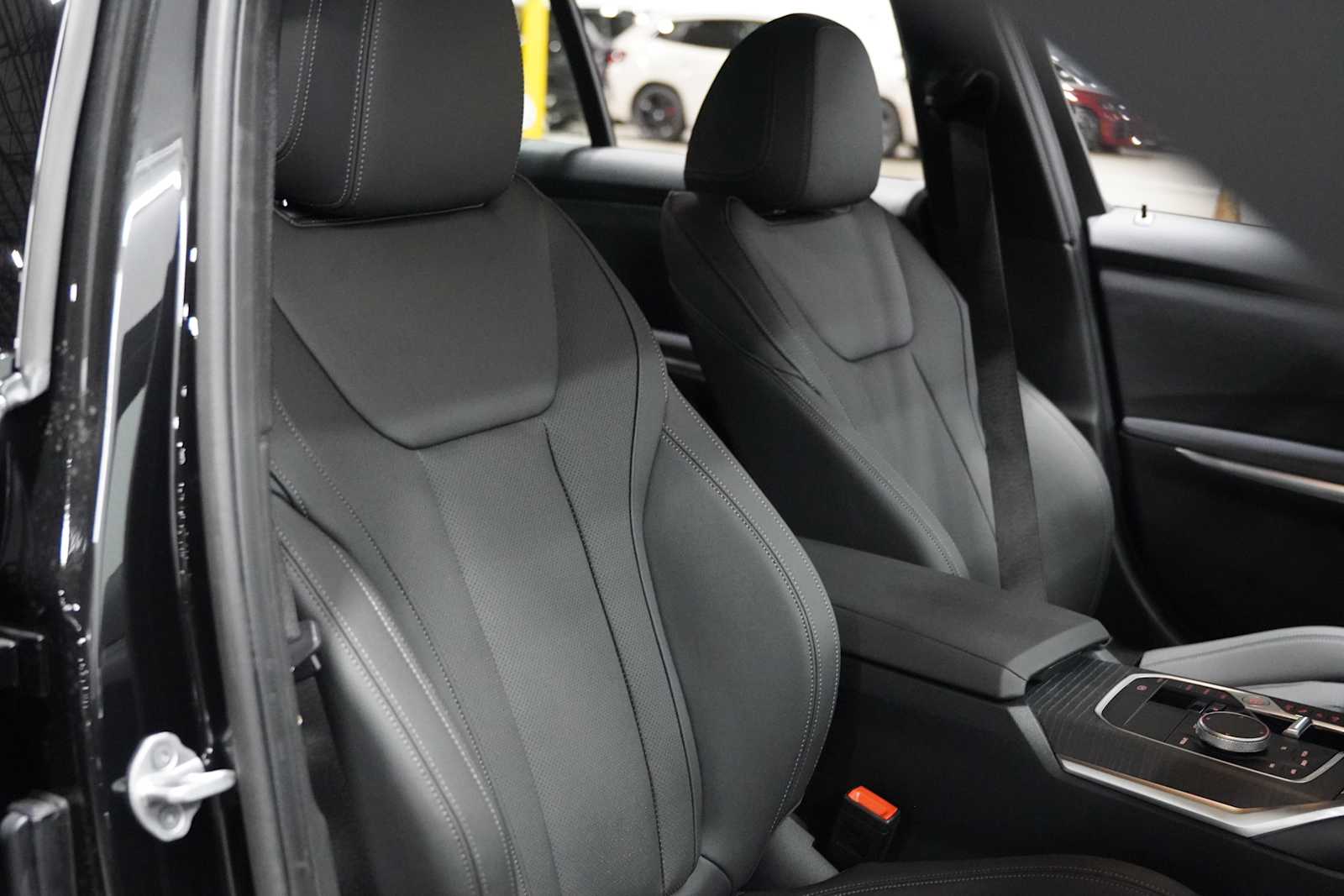 New 2026 Black Sapphire Metallic BMW 330i image 10
