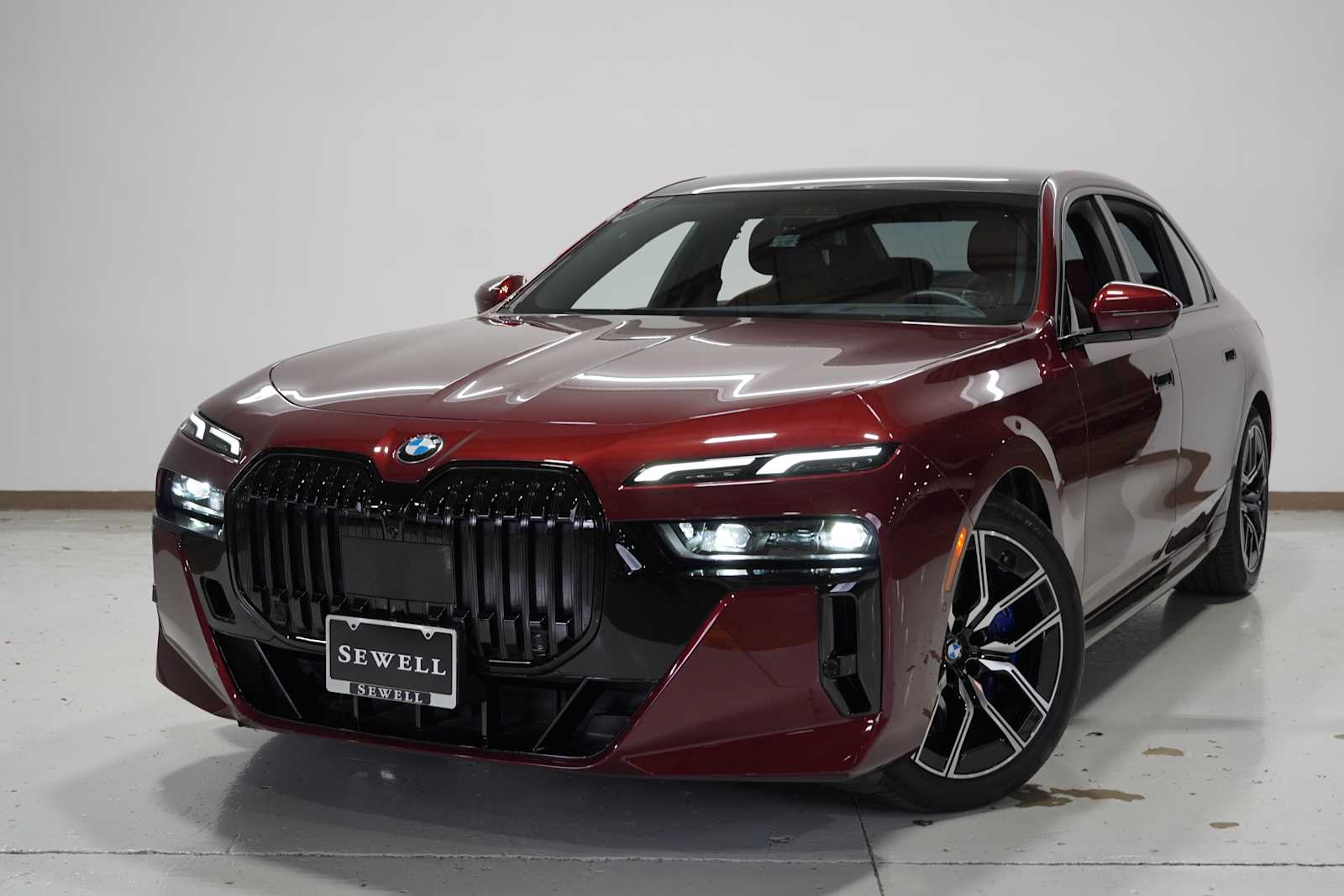 2023 BMW 7 Series 740i's photo