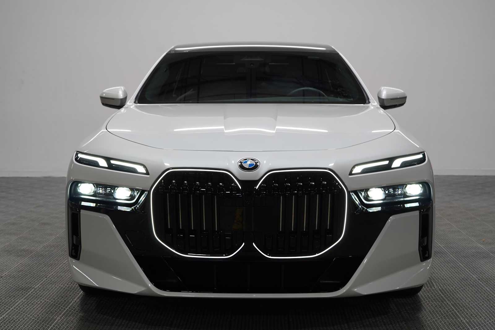 b.m.w セシリア・オルコット Certified Pre-Owned 2025 BMW 740i 740i Sedan in #5471215 | Sewell