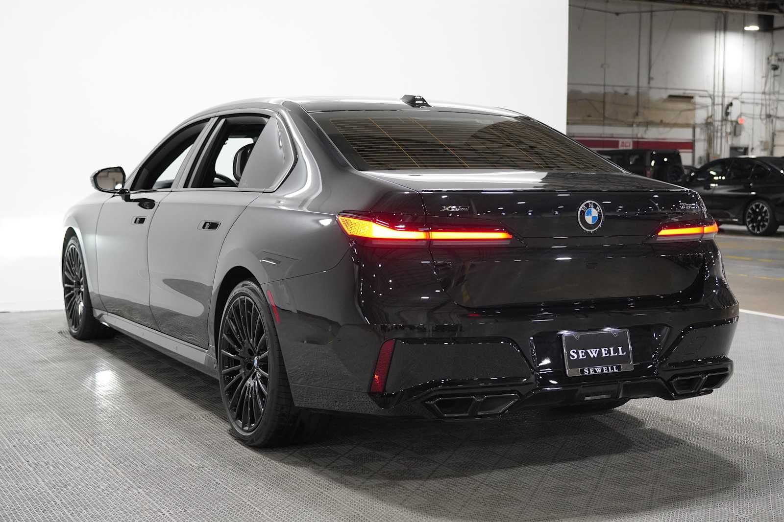 Certified Used 2026 Black Sapphire Metallic BMW 760i xDrive image 6