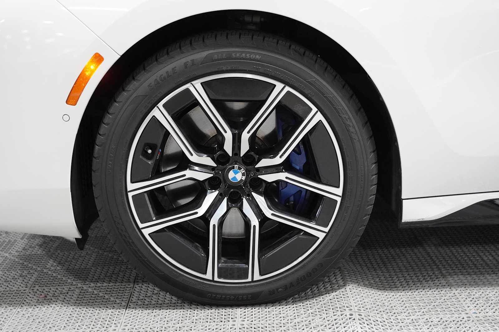 Certified Used 2023 Mineral White Metallic BMW 760i xDrive image 8