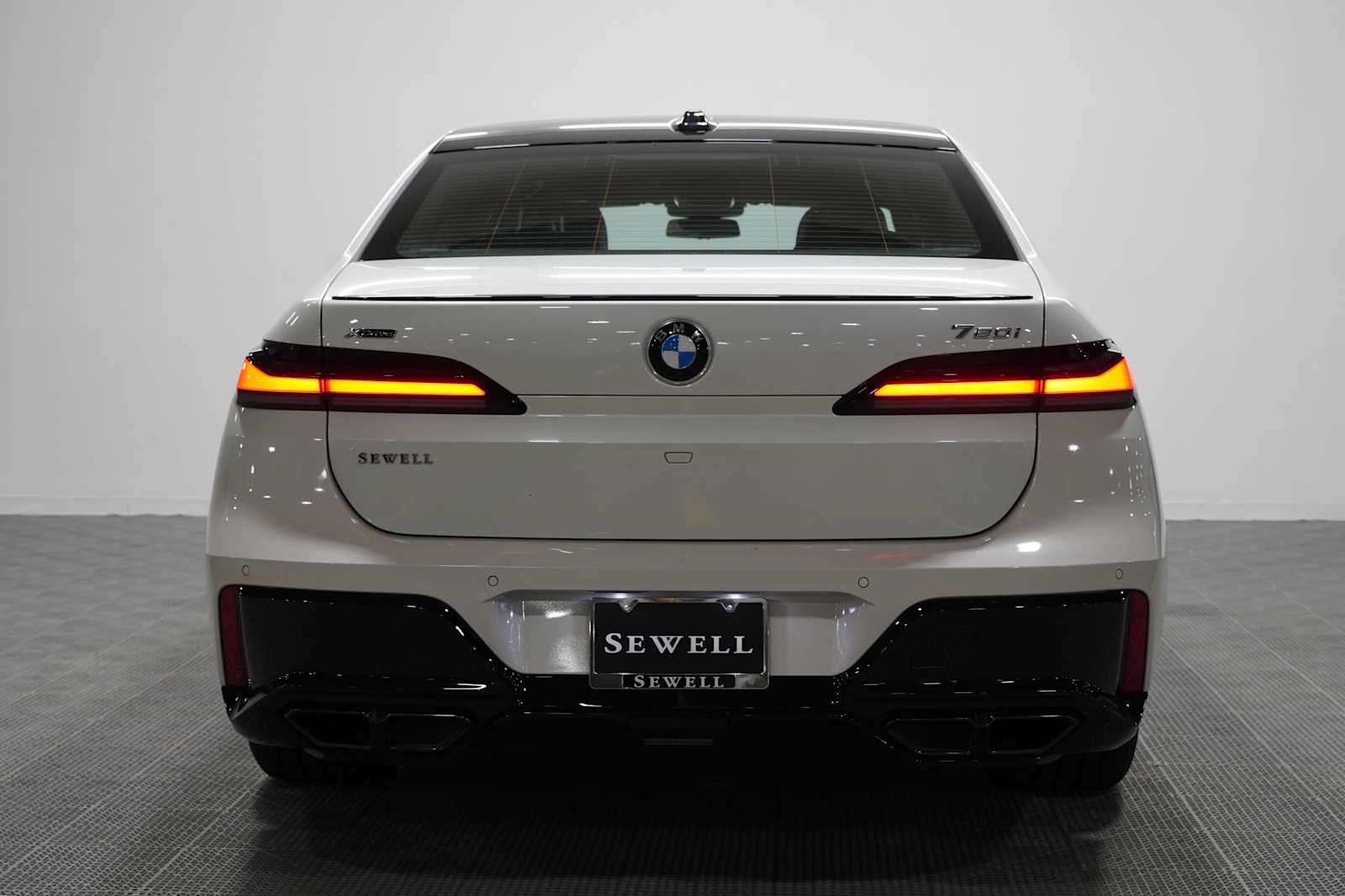 Certified Used 2023 Mineral White Metallic BMW 760i xDrive image 5
