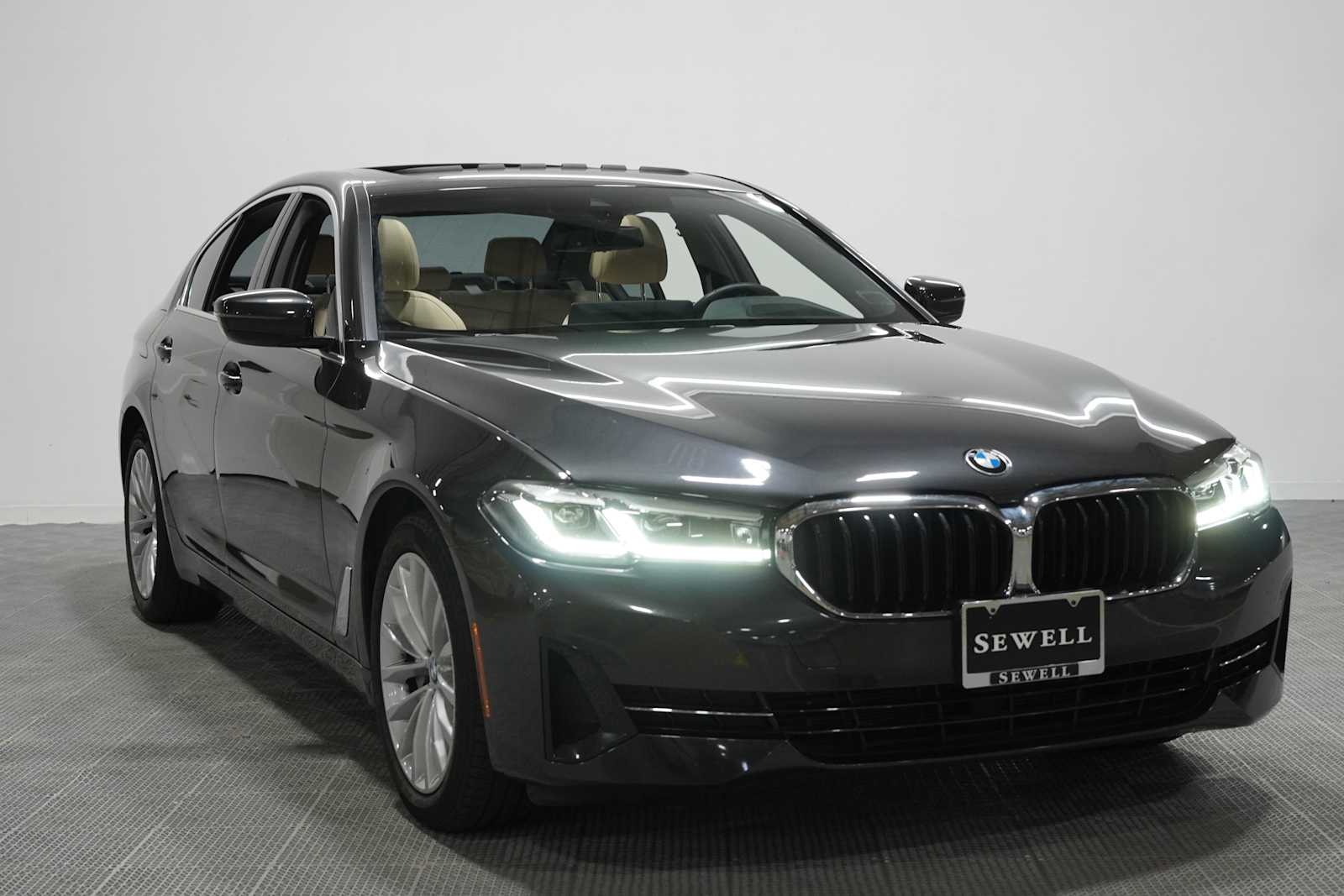 Certified Used 2023 Dark Graphite Metallic BMW 530i image 3